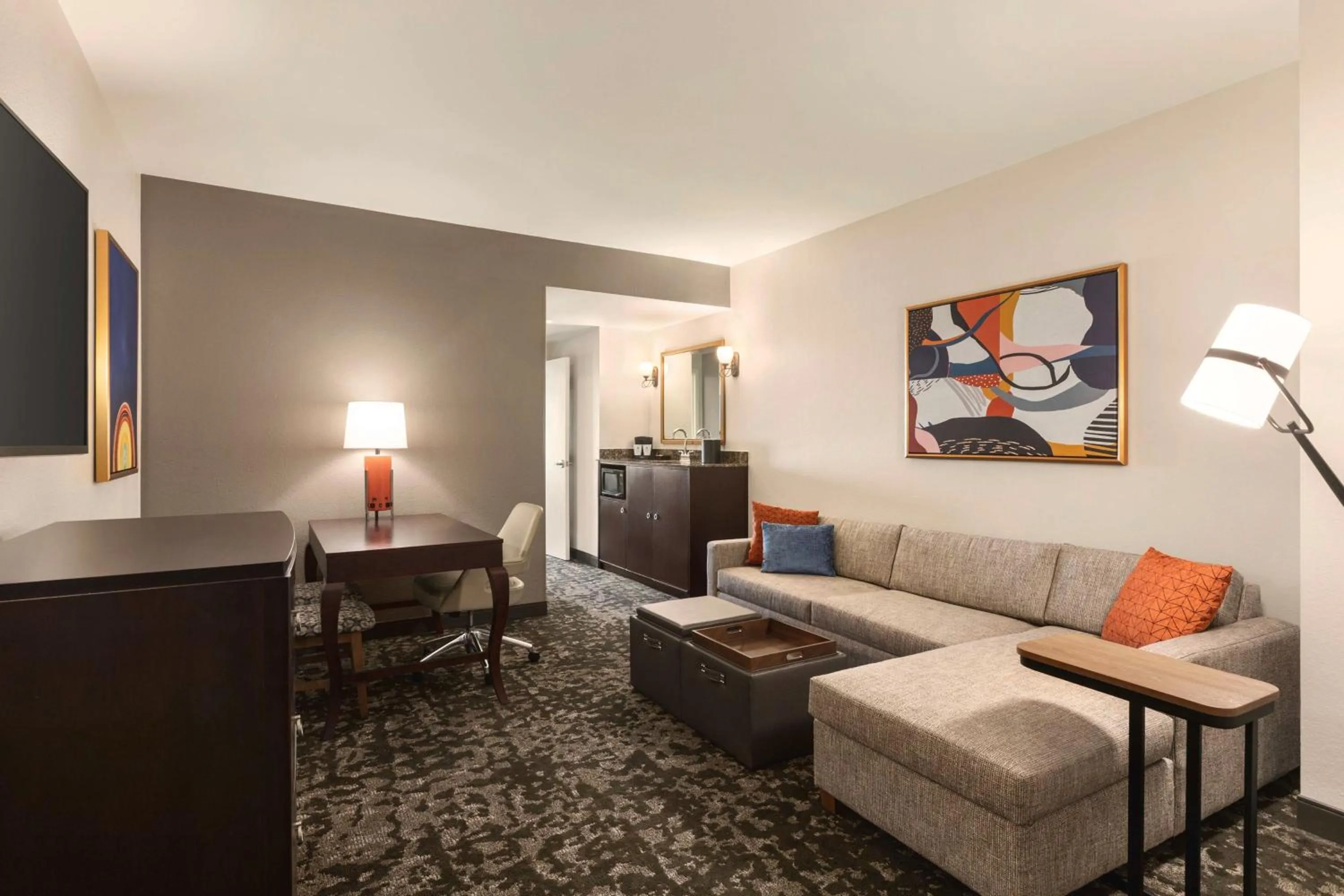 Bedroom in Embassy Suites by Hilton Orlando Lake Buena Vista South