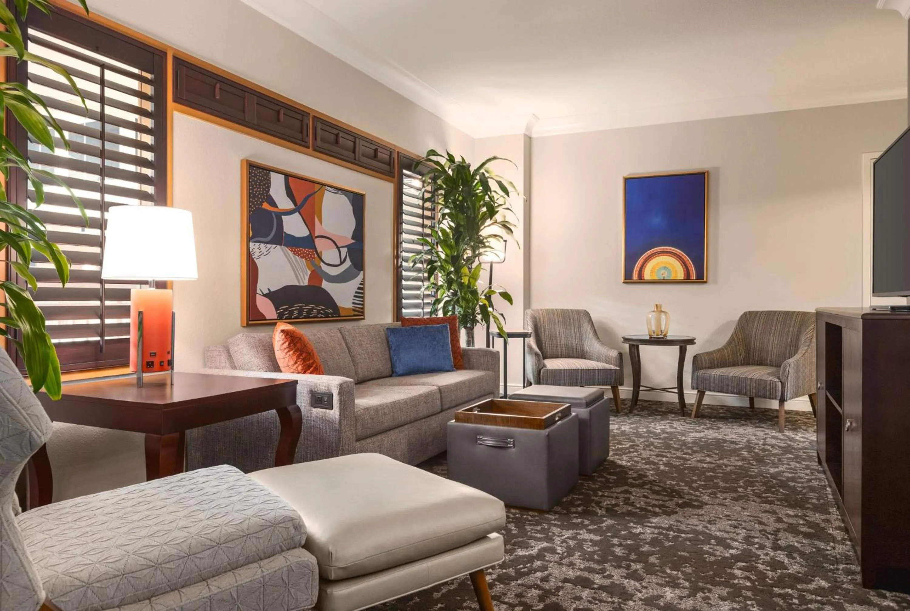 Living room in Embassy Suites by Hilton Orlando Lake Buena Vista South