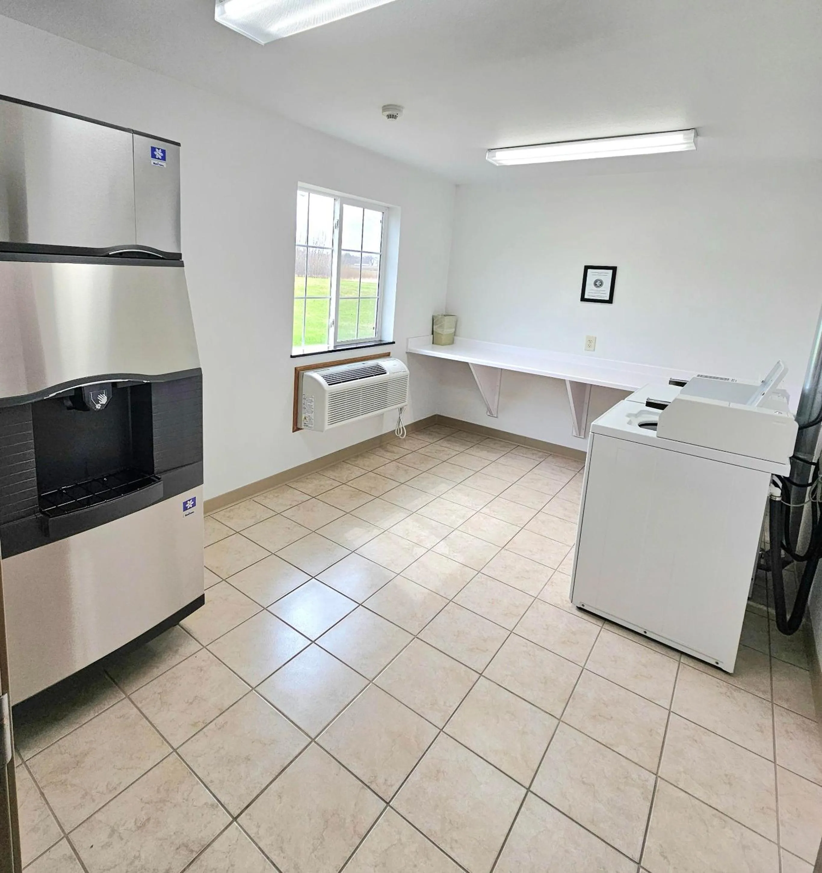 laundry in Cobblestone Inn & Suites - Clintonville