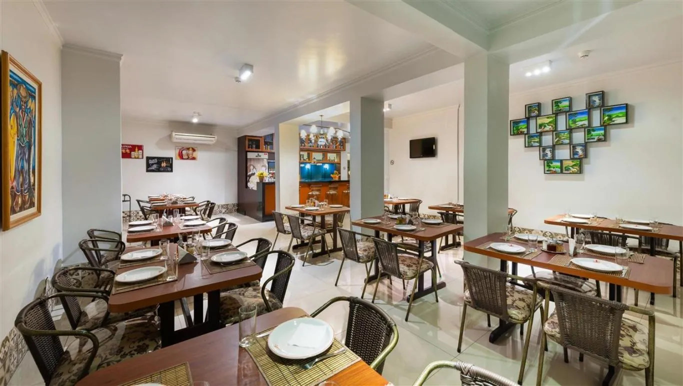 Restaurant/places to eat in Hotel Presidencial