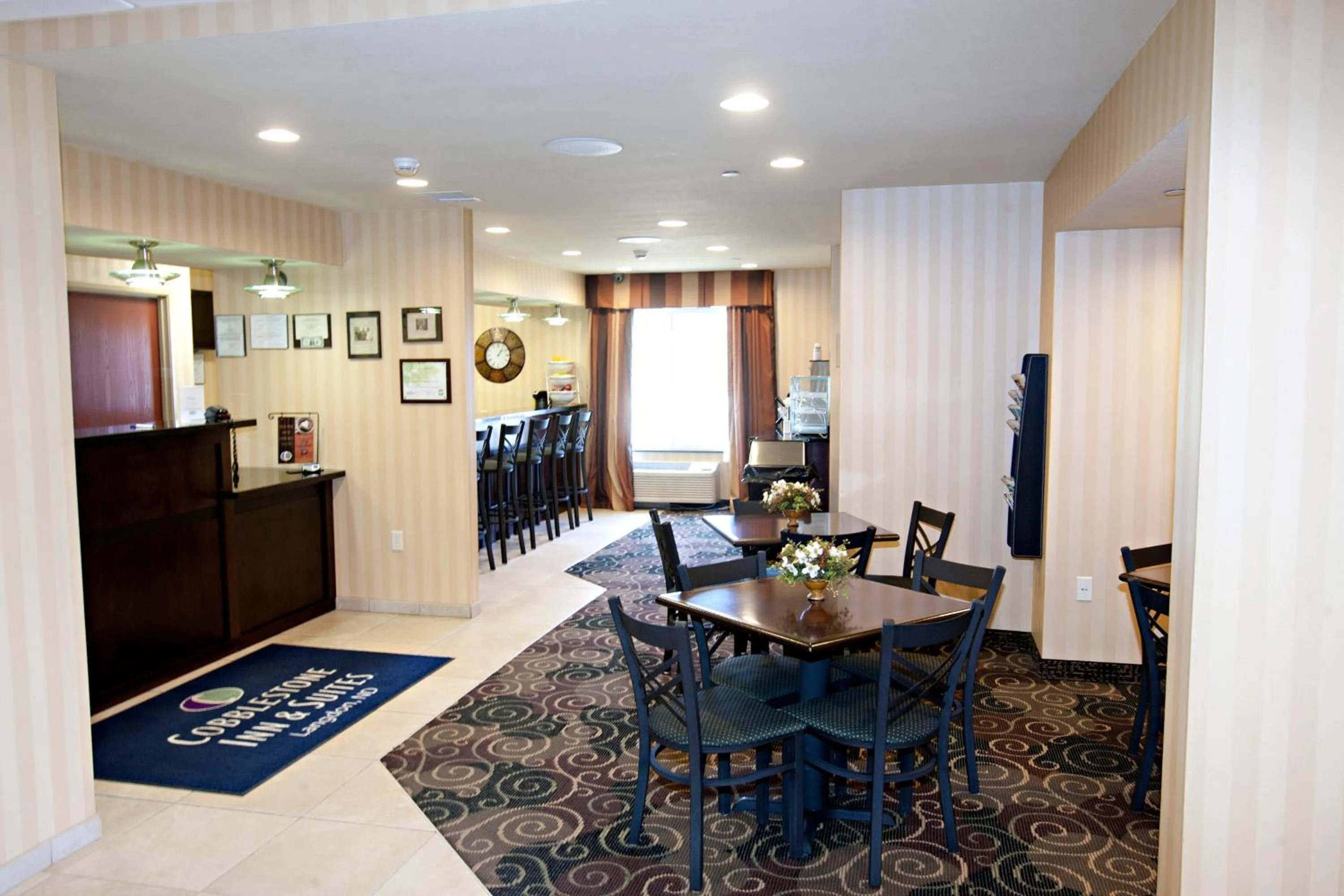 Lobby or reception in Cobblestone Inn & Suites - Langdon