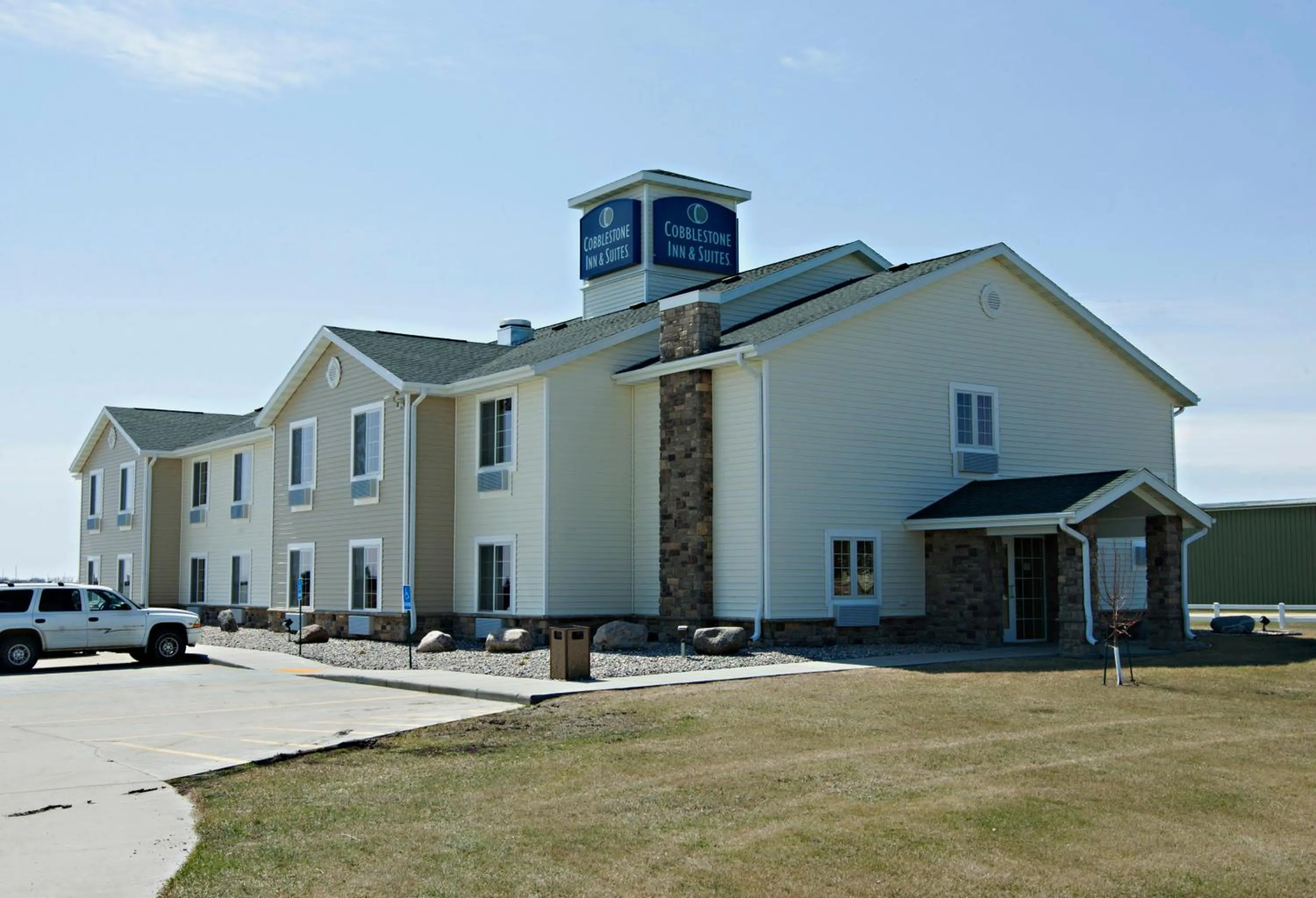 Facade/entrance in Cobblestone Inn & Suites - Langdon