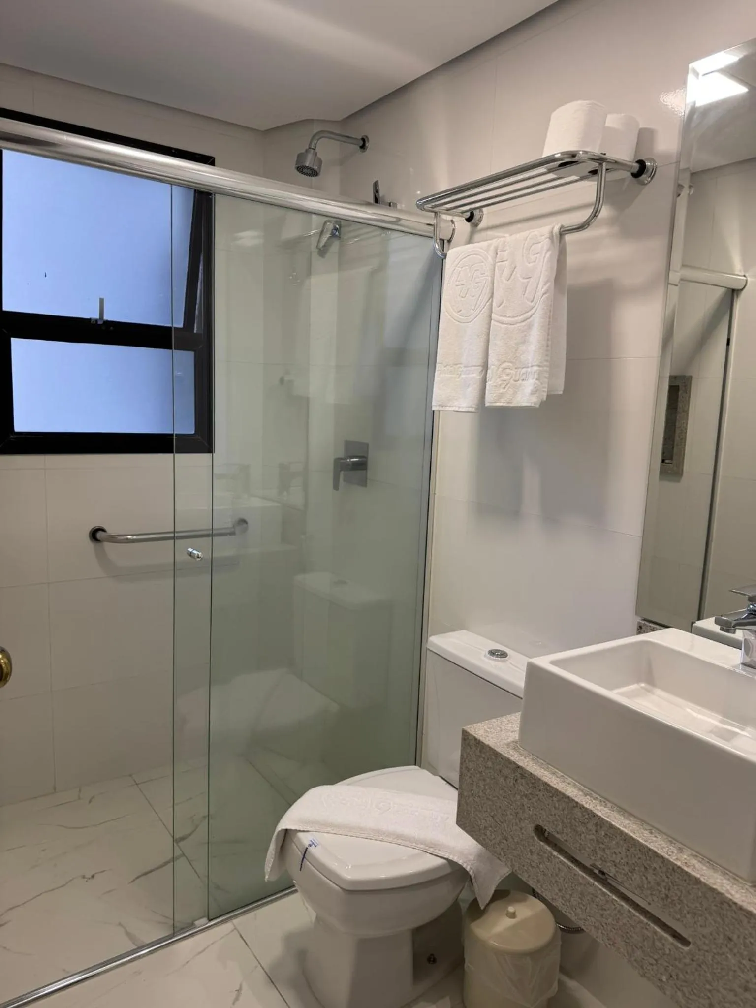 Bathroom in Hotel Guarany