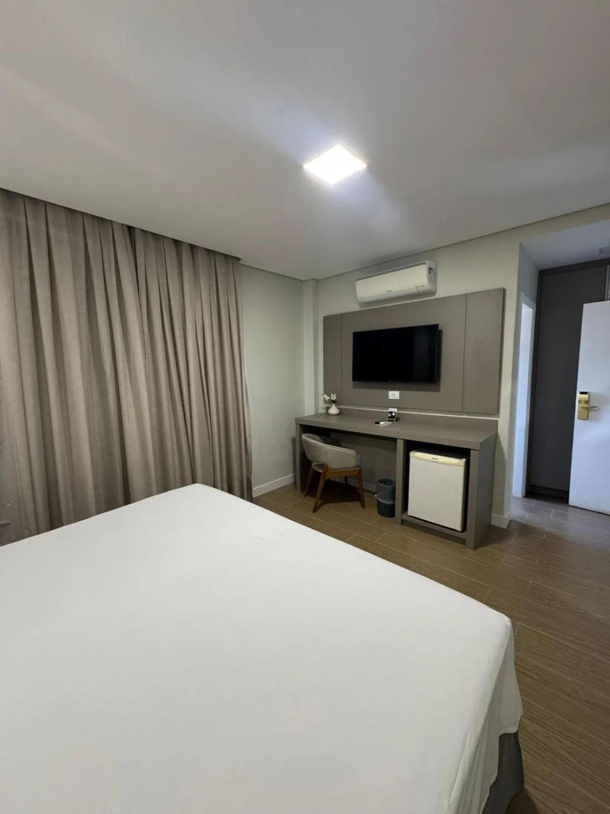 Bedroom, Bed in Hotel Guarany