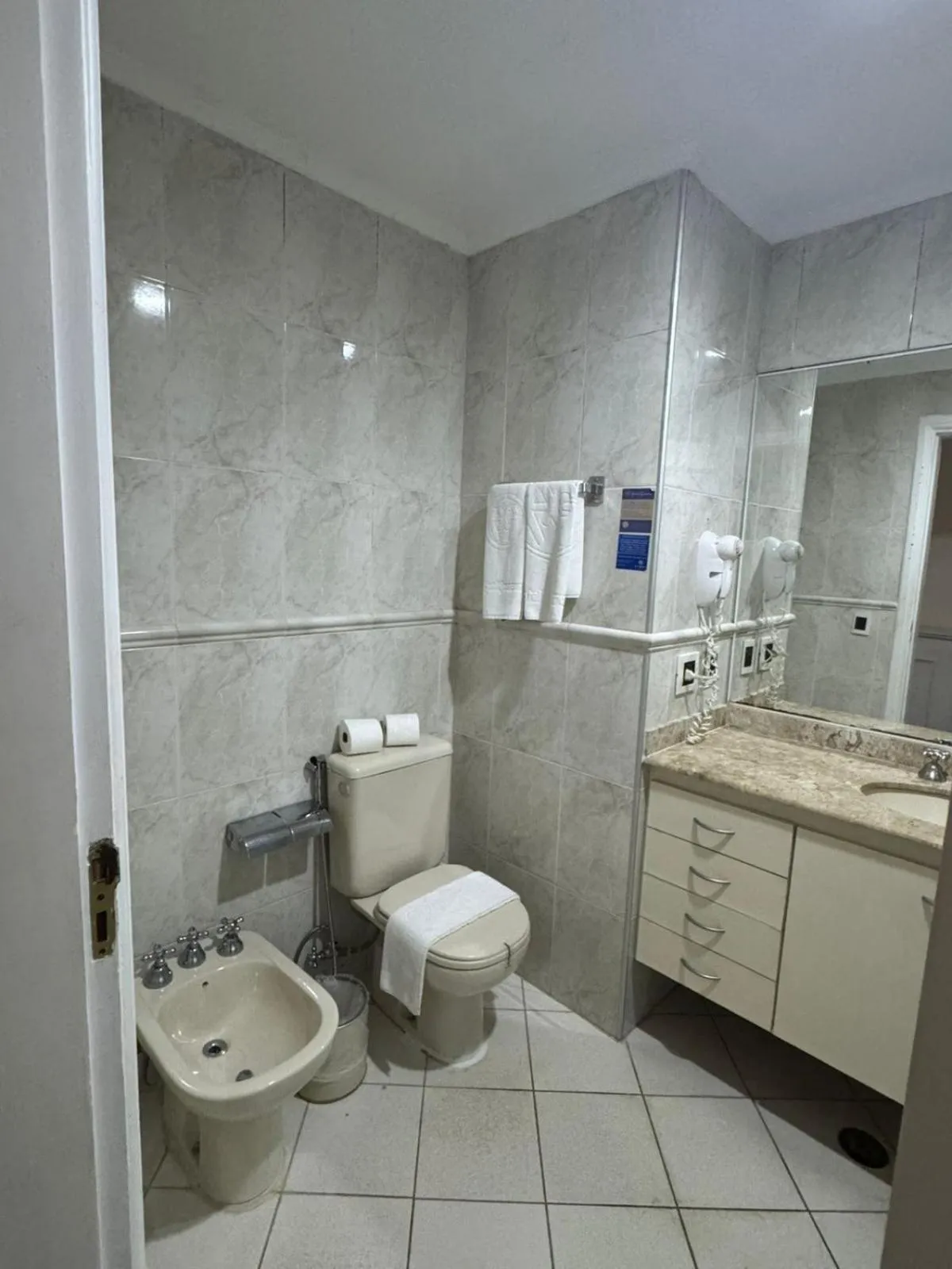 Bathroom in Hotel Guarany