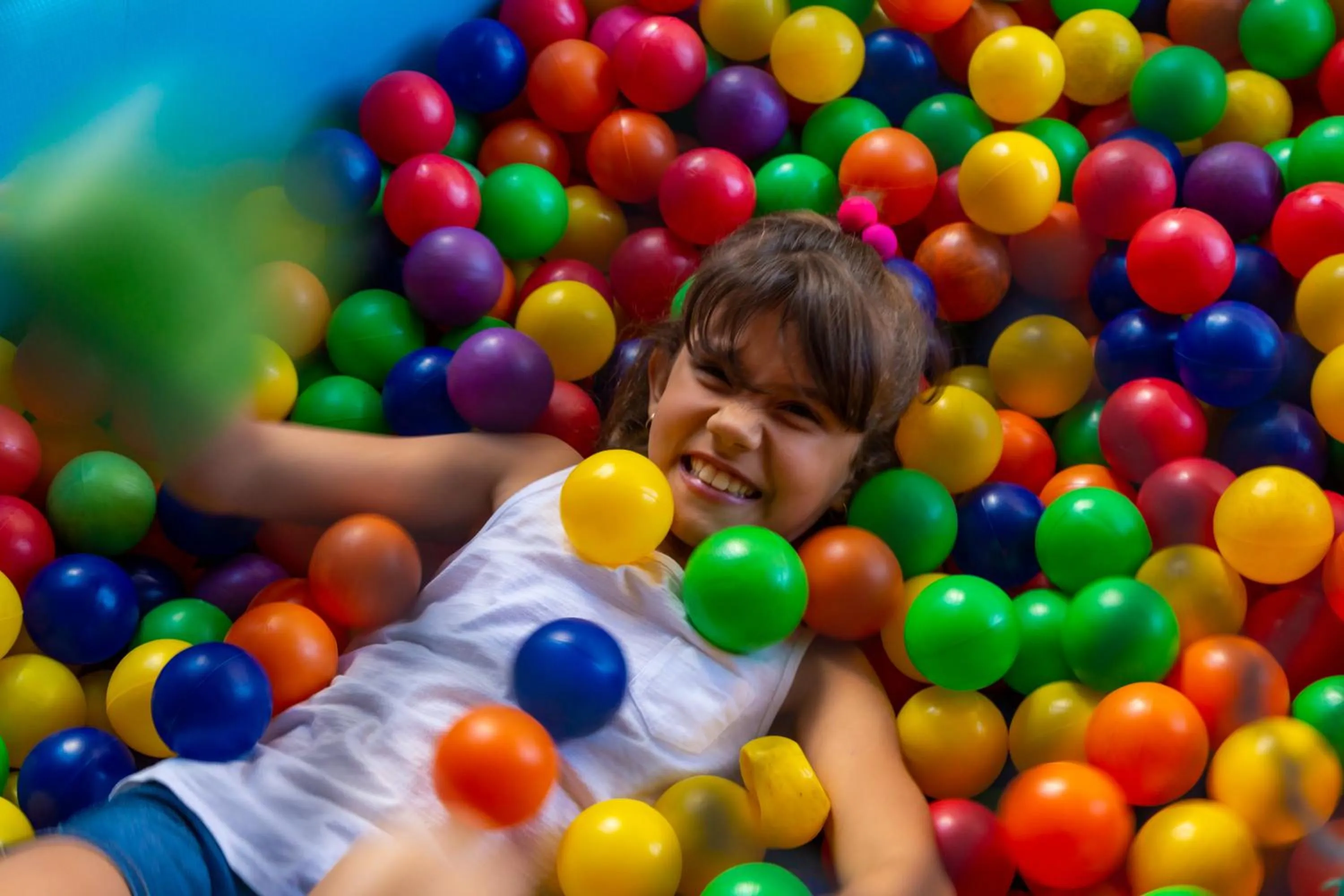 children in Hotel Guarany