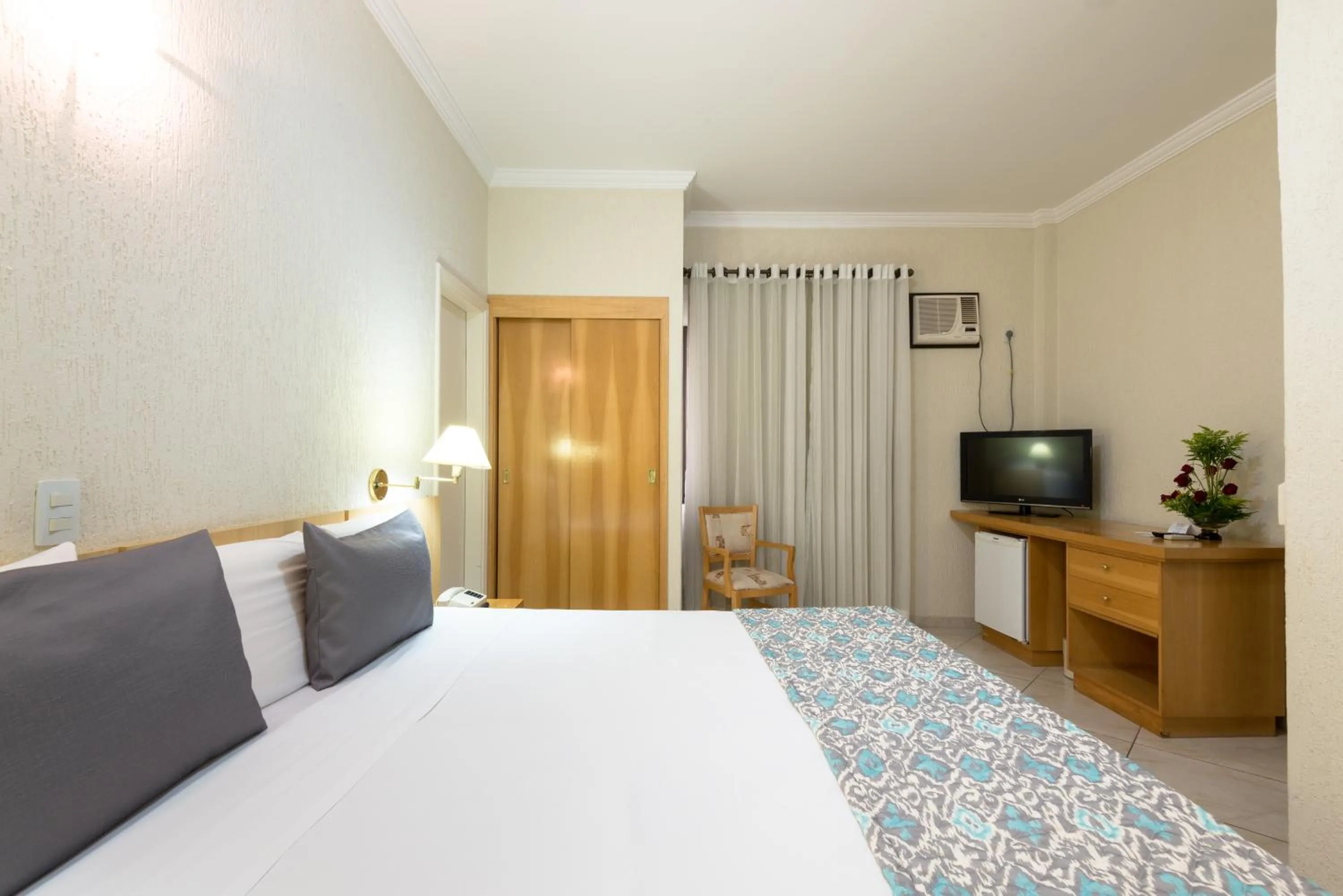 Photo of the whole room, Bed in Hotel Guarany