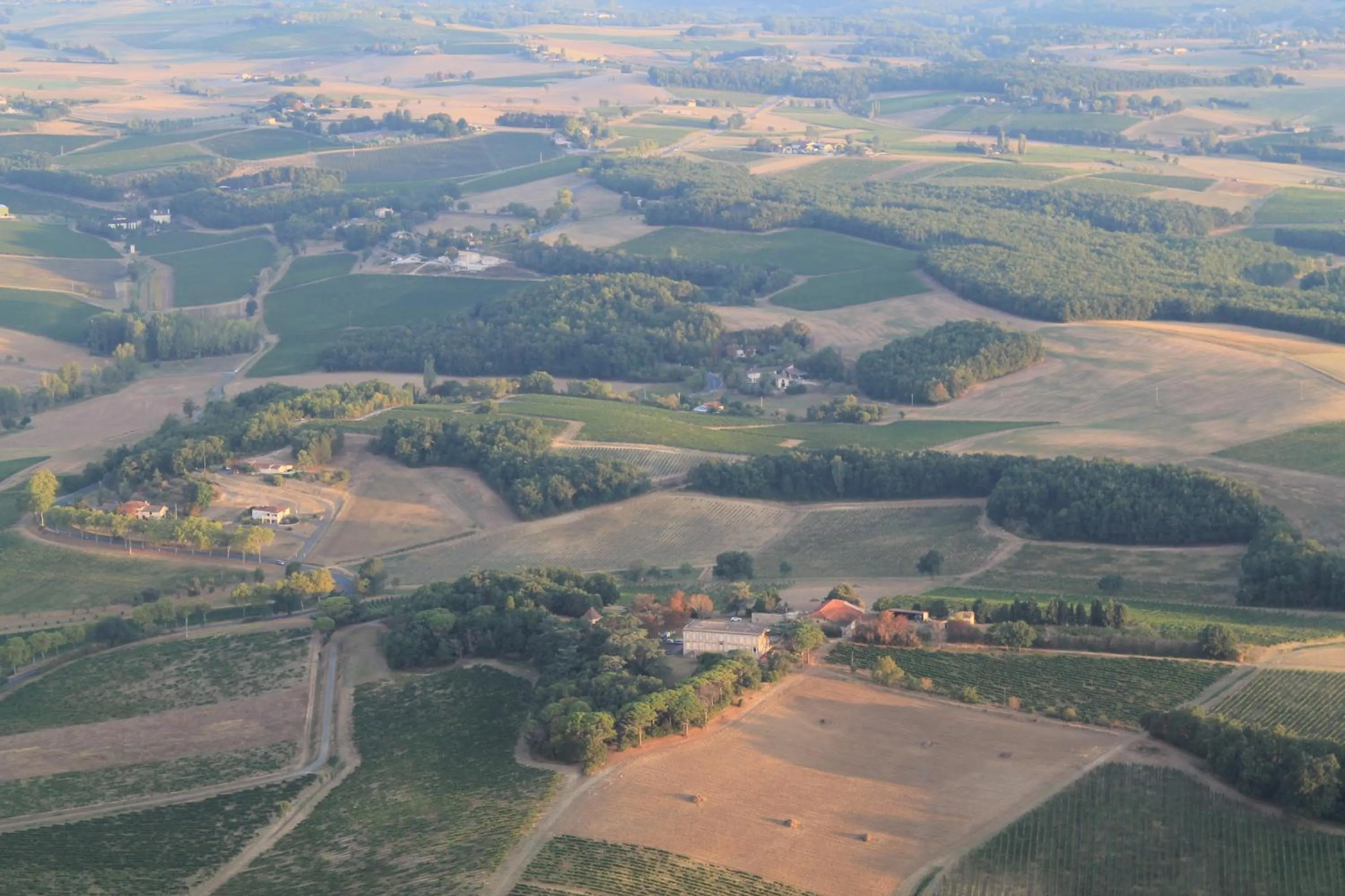 On site in Château de Tauzies, The Originals Relais