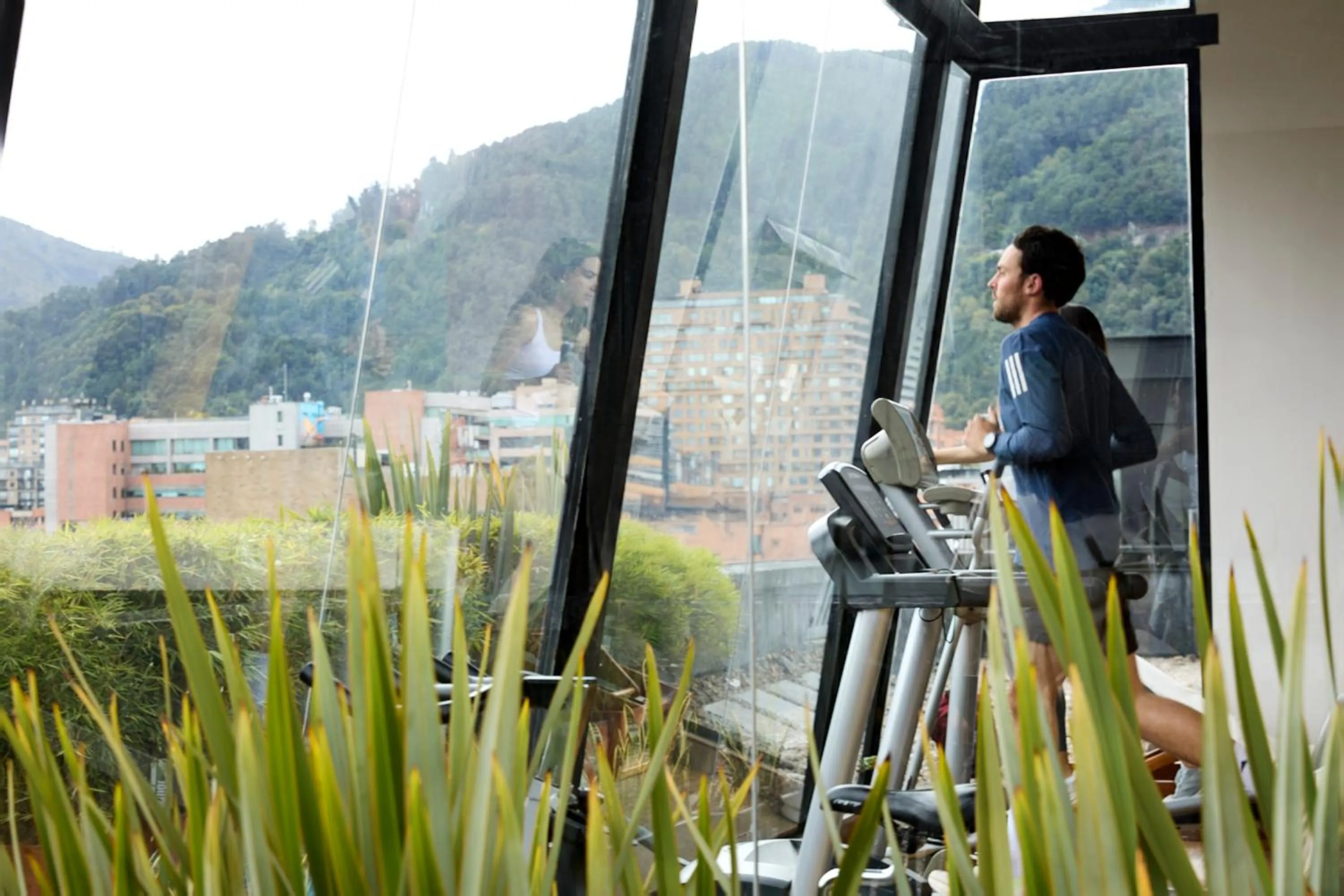 Fitness centre/facilities in Hotel bh Parque 93