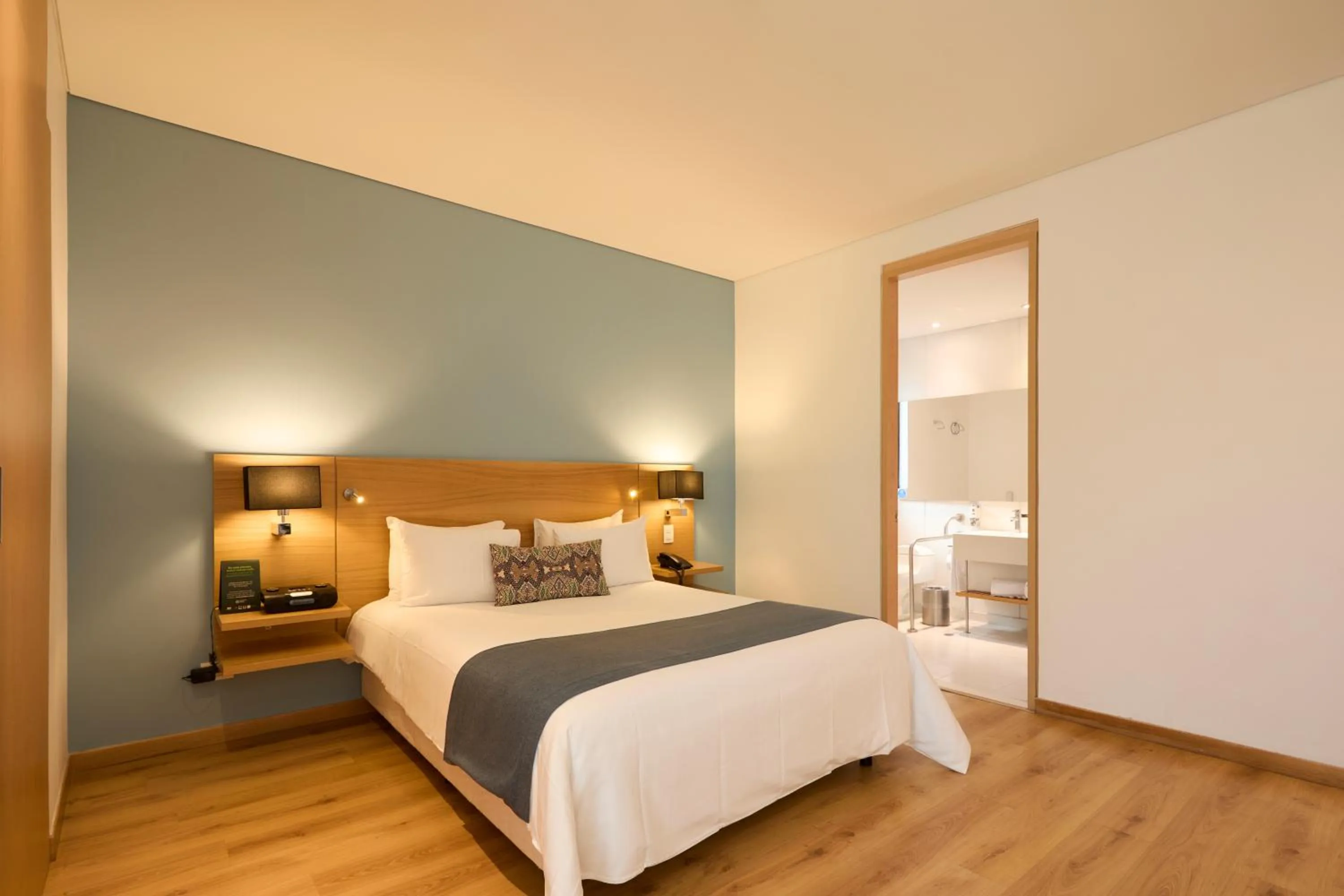 Bed in Hotel bh Parque 93