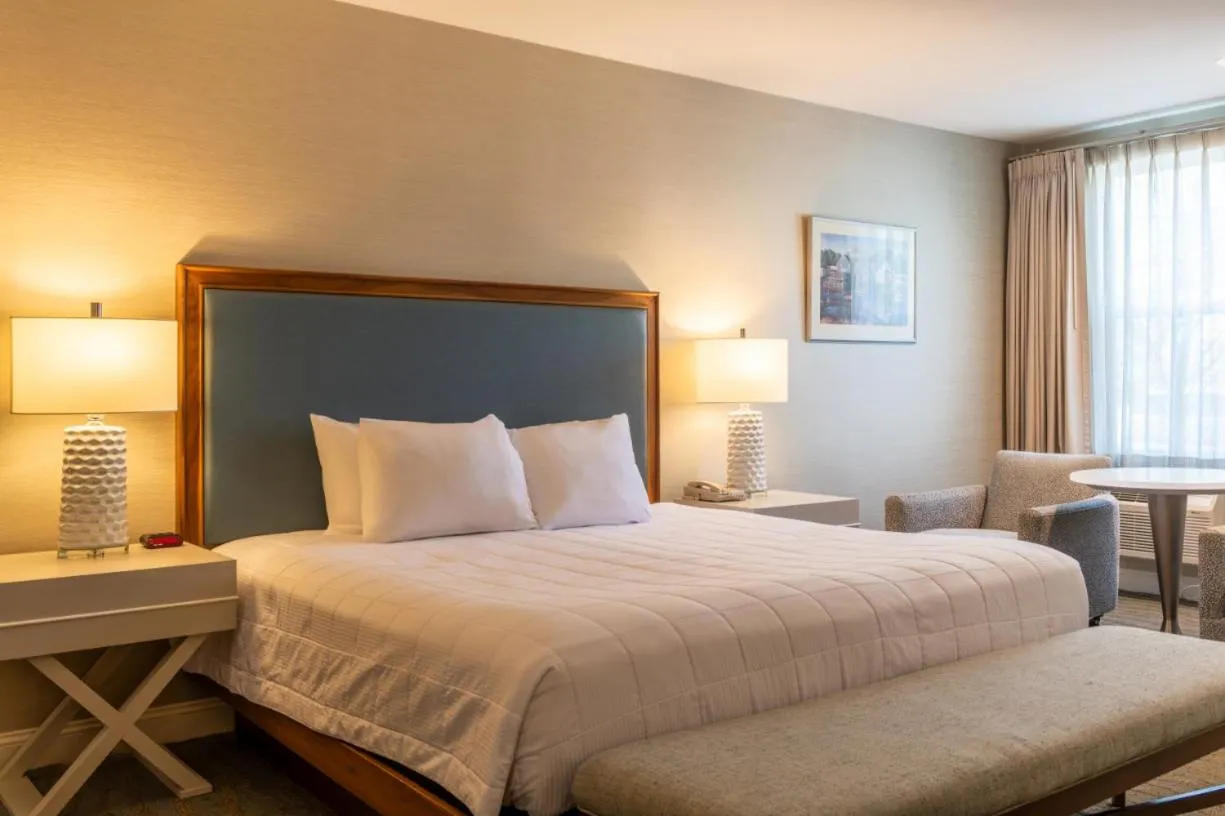 Bedroom, Bed in Anchorage by the Sea