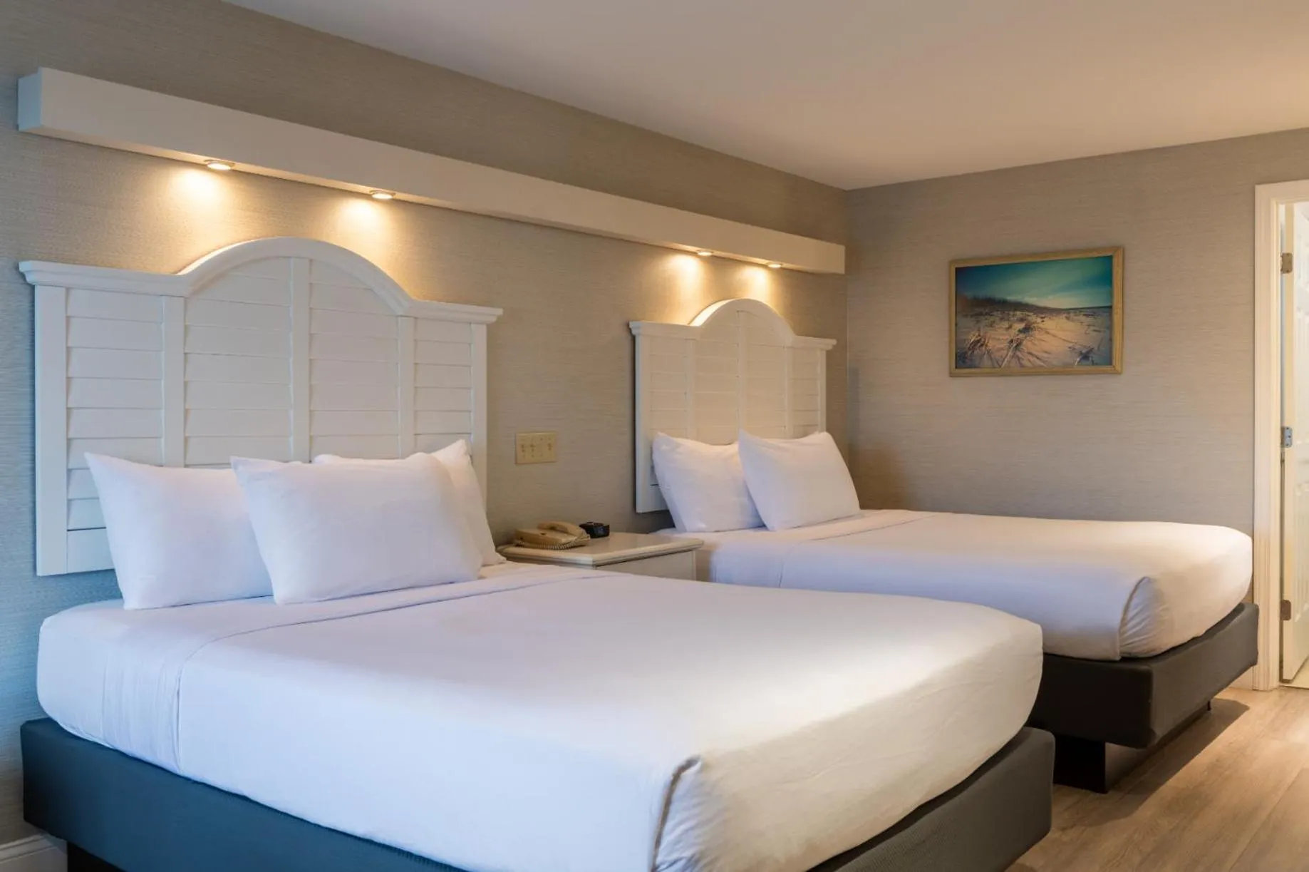 Bed in Anchorage by the Sea