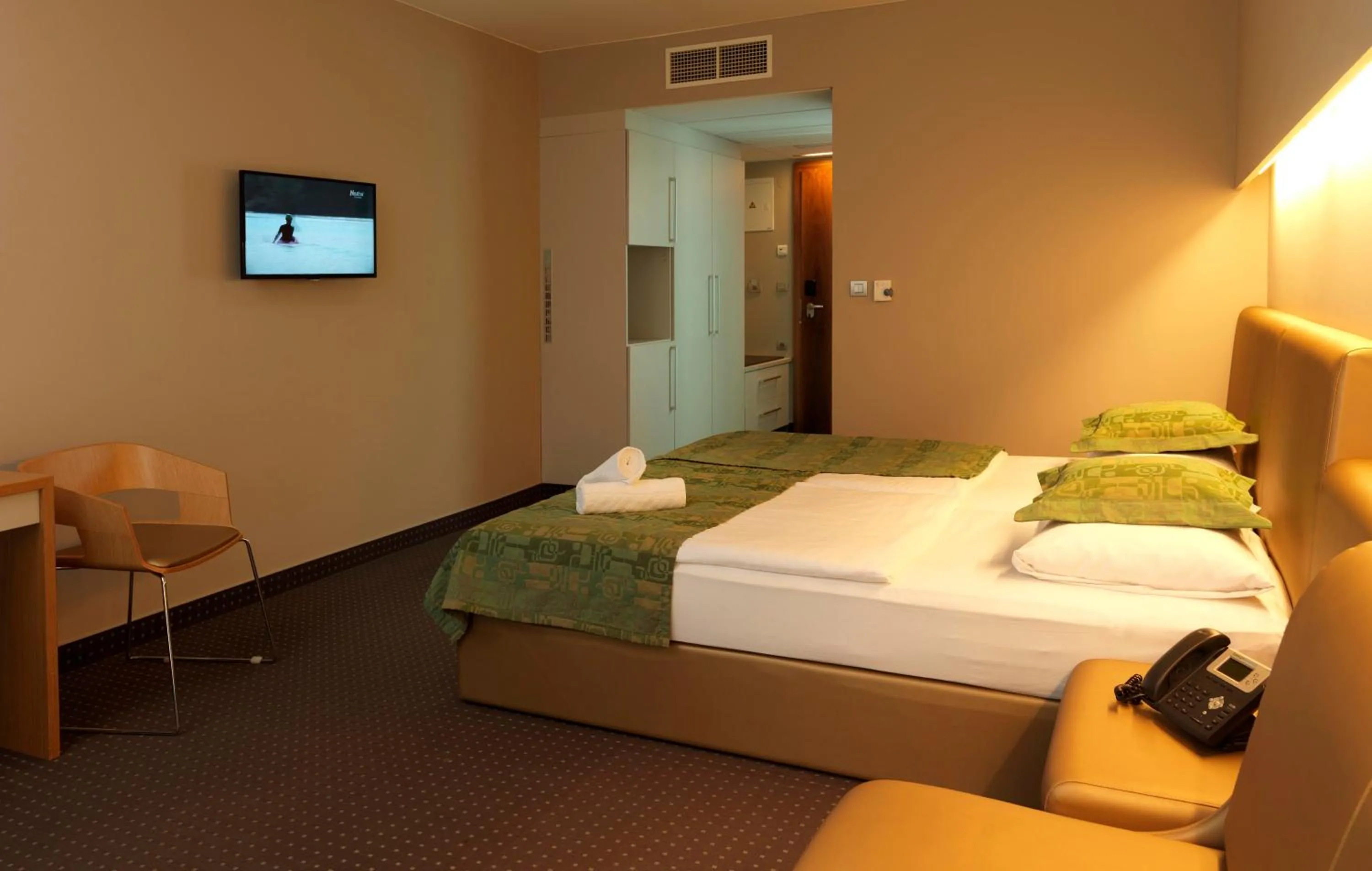 Bed in Hotel Thermana Park Laško**** Superior