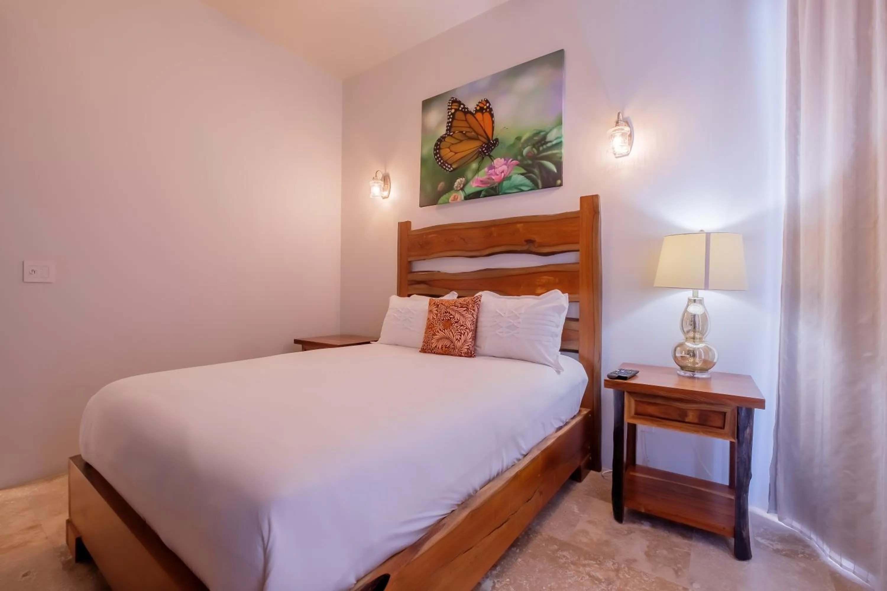 Bedroom, Bed in Diamante Beachfront Suites