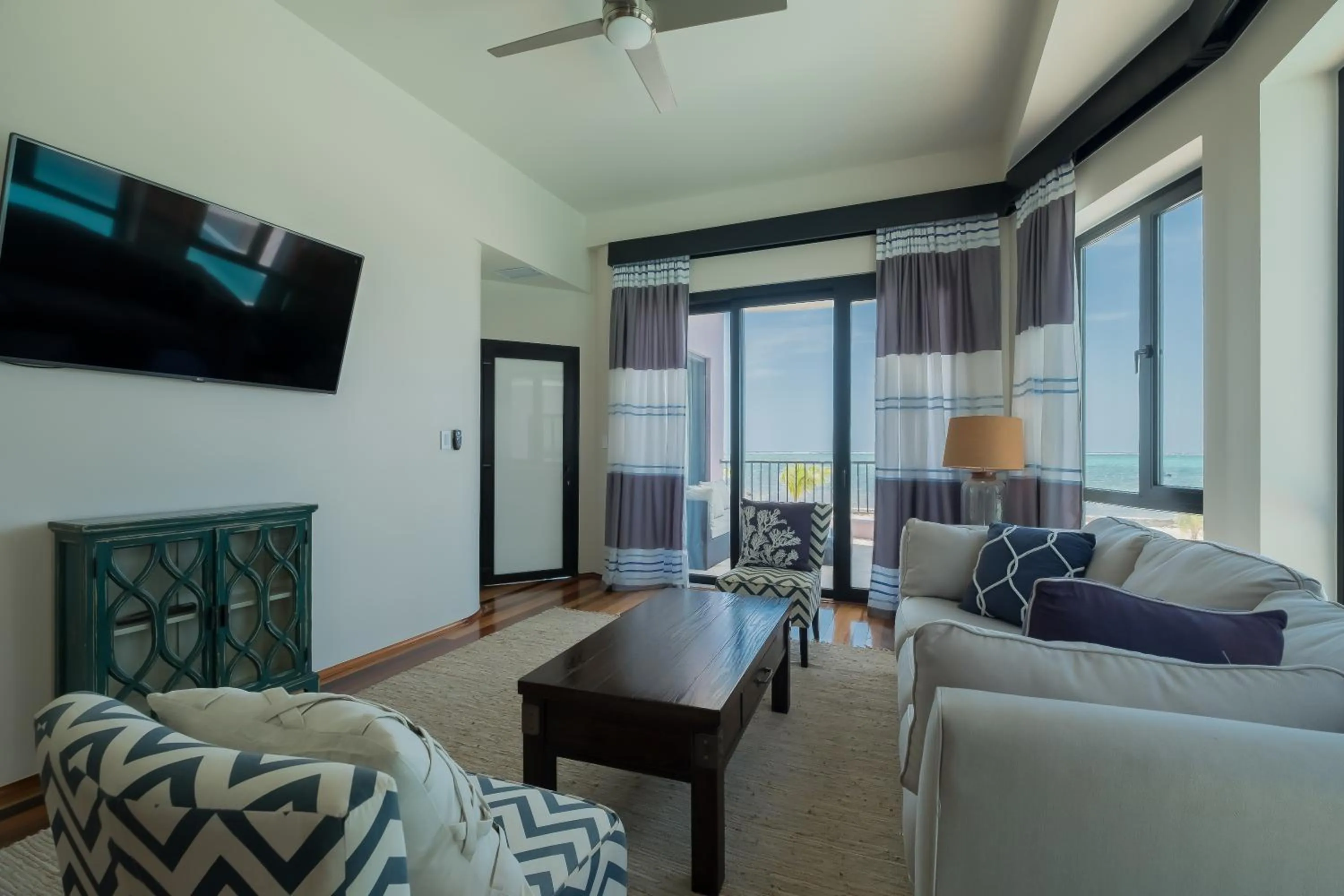 Living room in Diamante Beachfront Suites