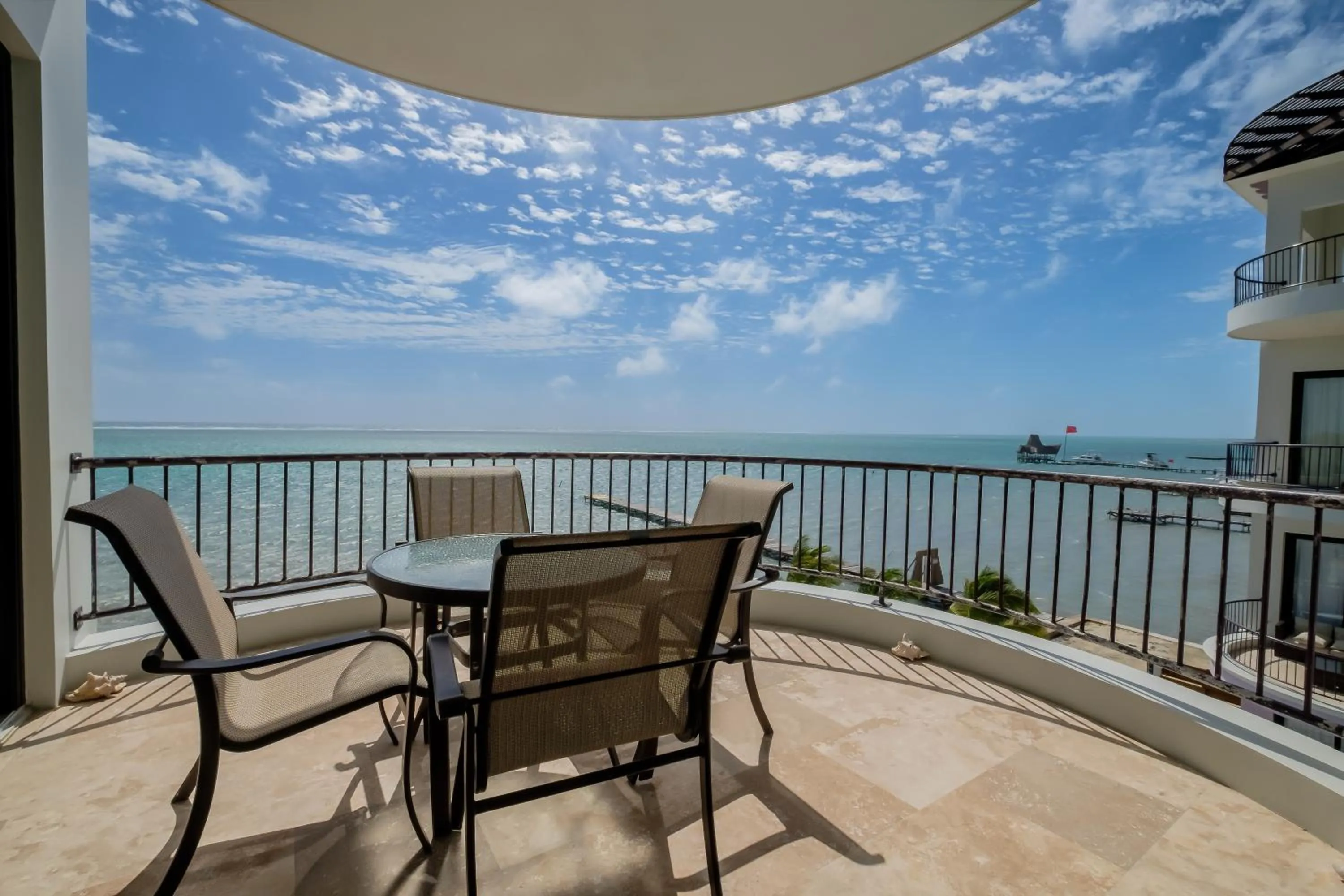 Balcony/Terrace in Diamante Beachfront Suites