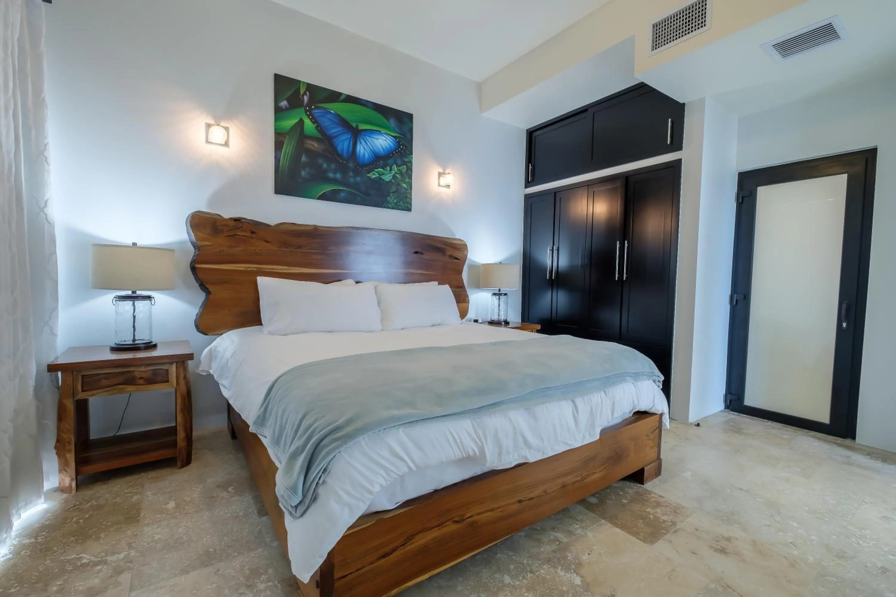 Bedroom, Bed in Diamante Beachfront Suites