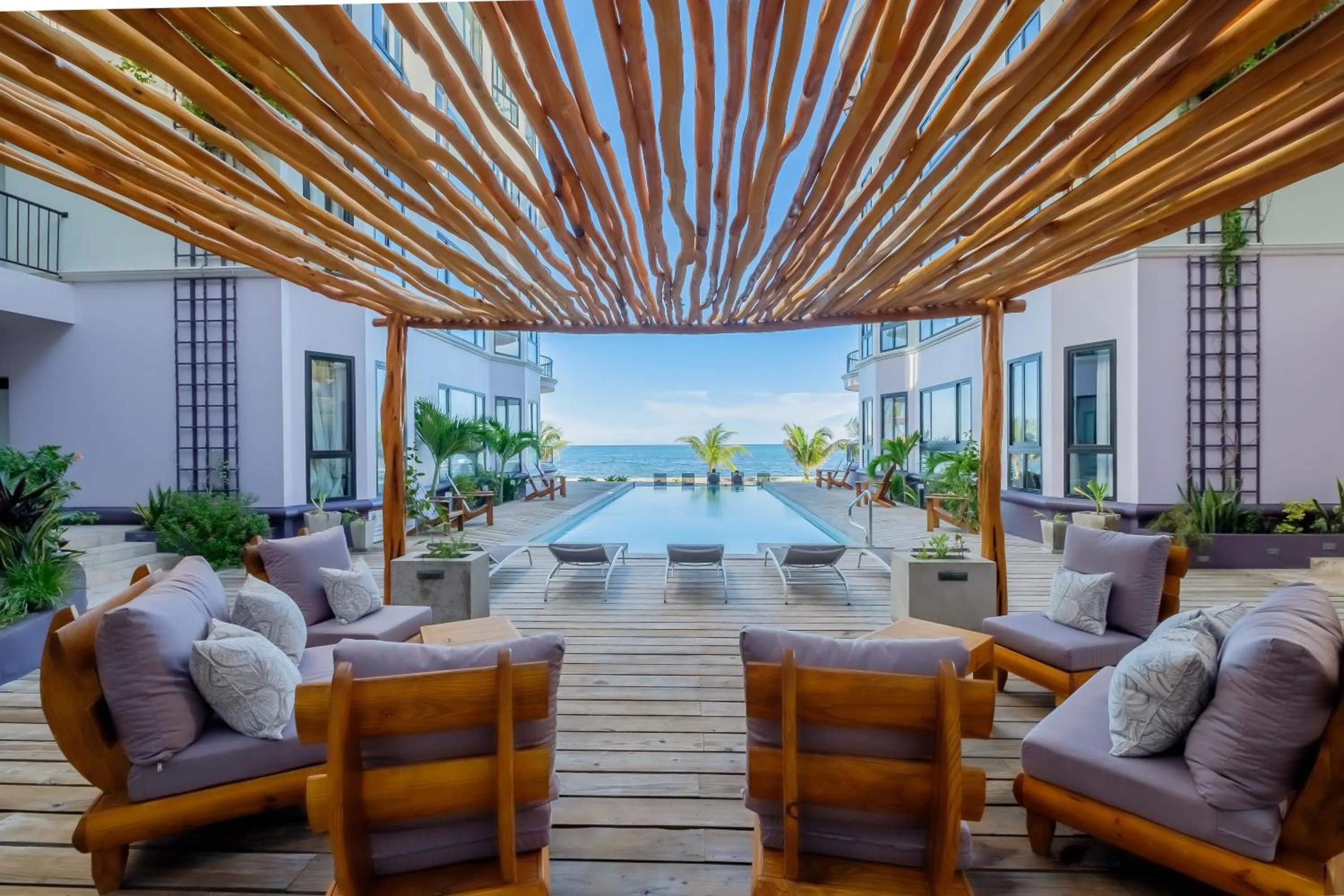 Property building in Diamante Beachfront Suites