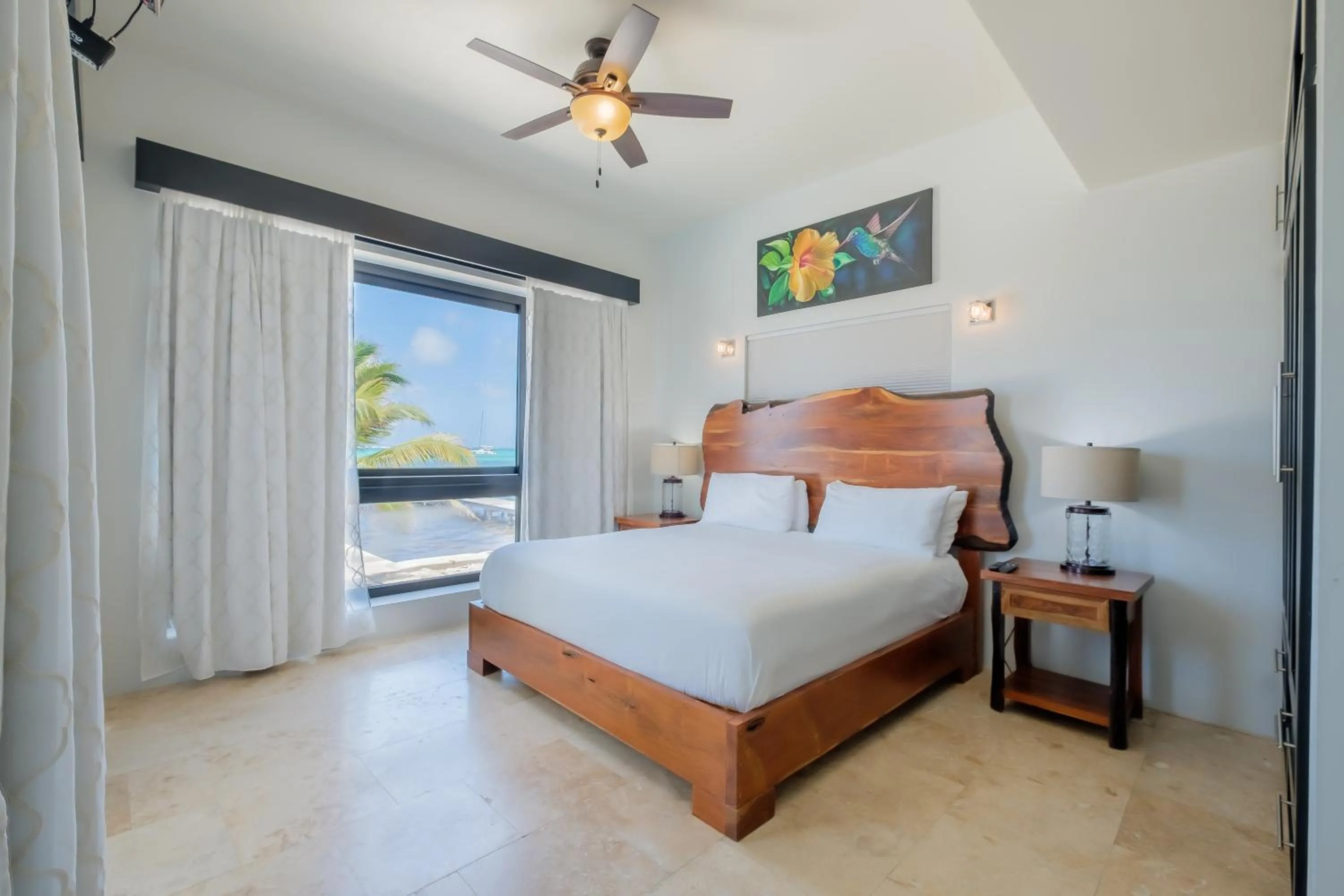 Bedroom, Bed in Diamante Beachfront Suites
