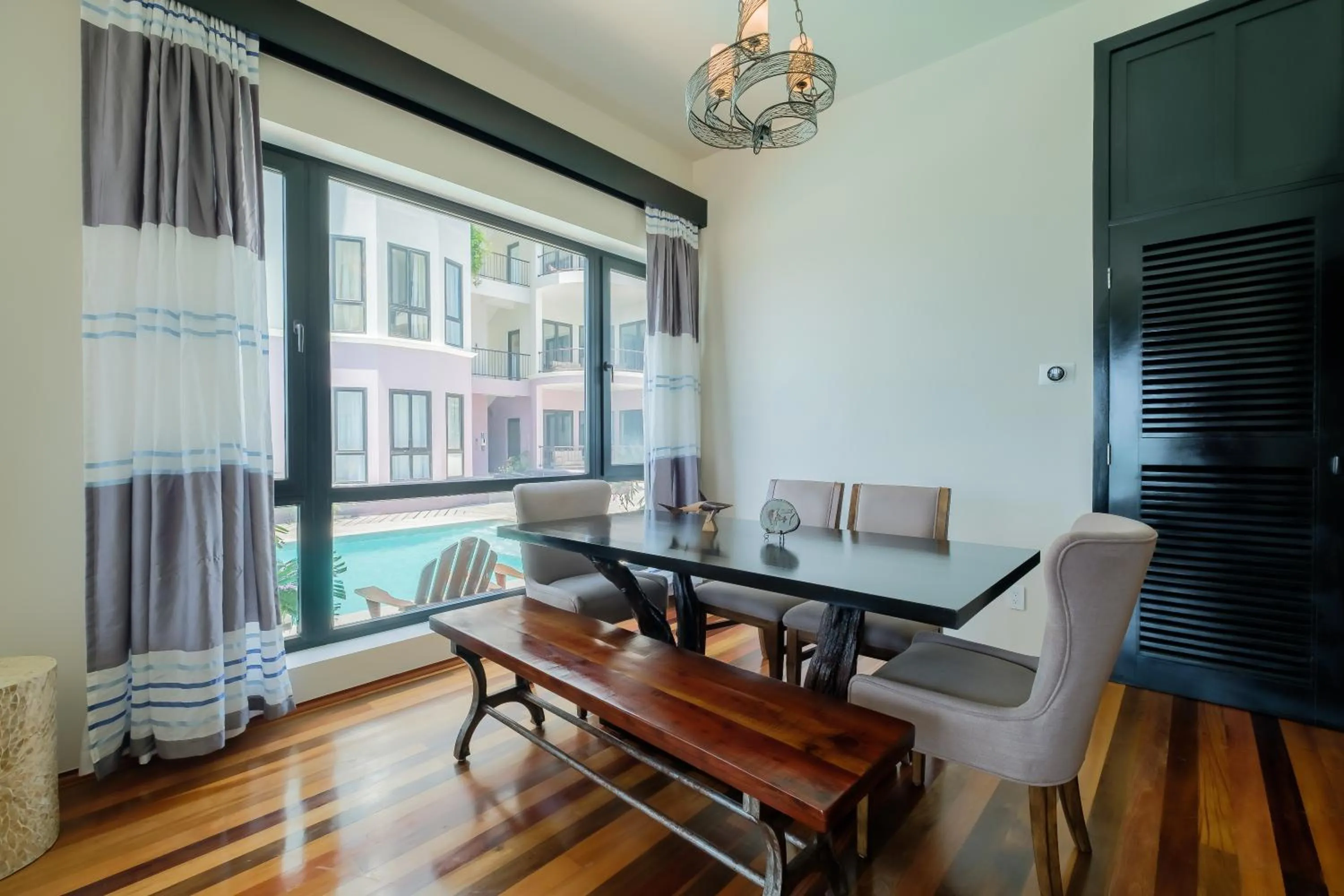 Dining area in Diamante Beachfront Suites