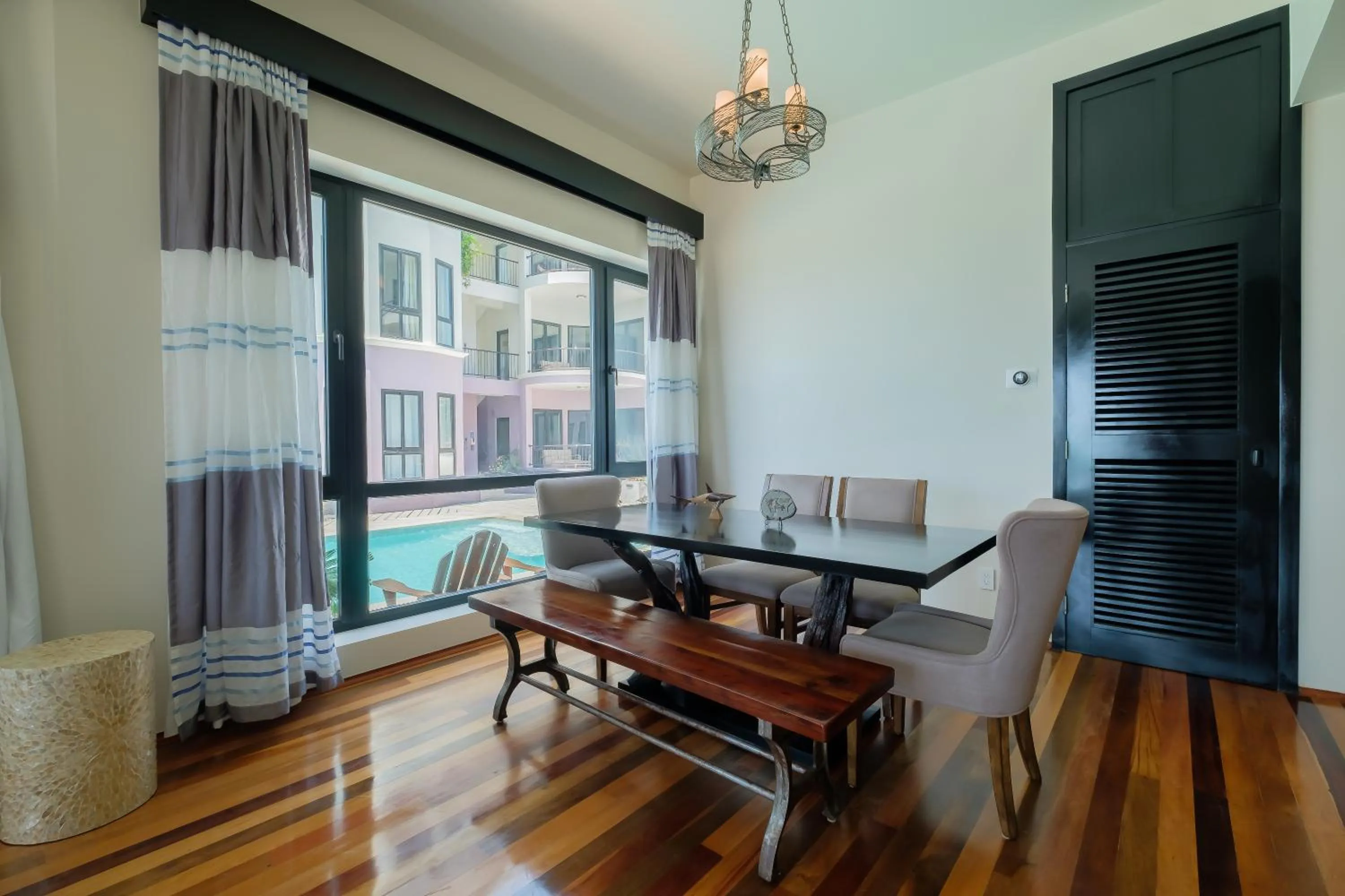 Dining area in Diamante Beachfront Suites