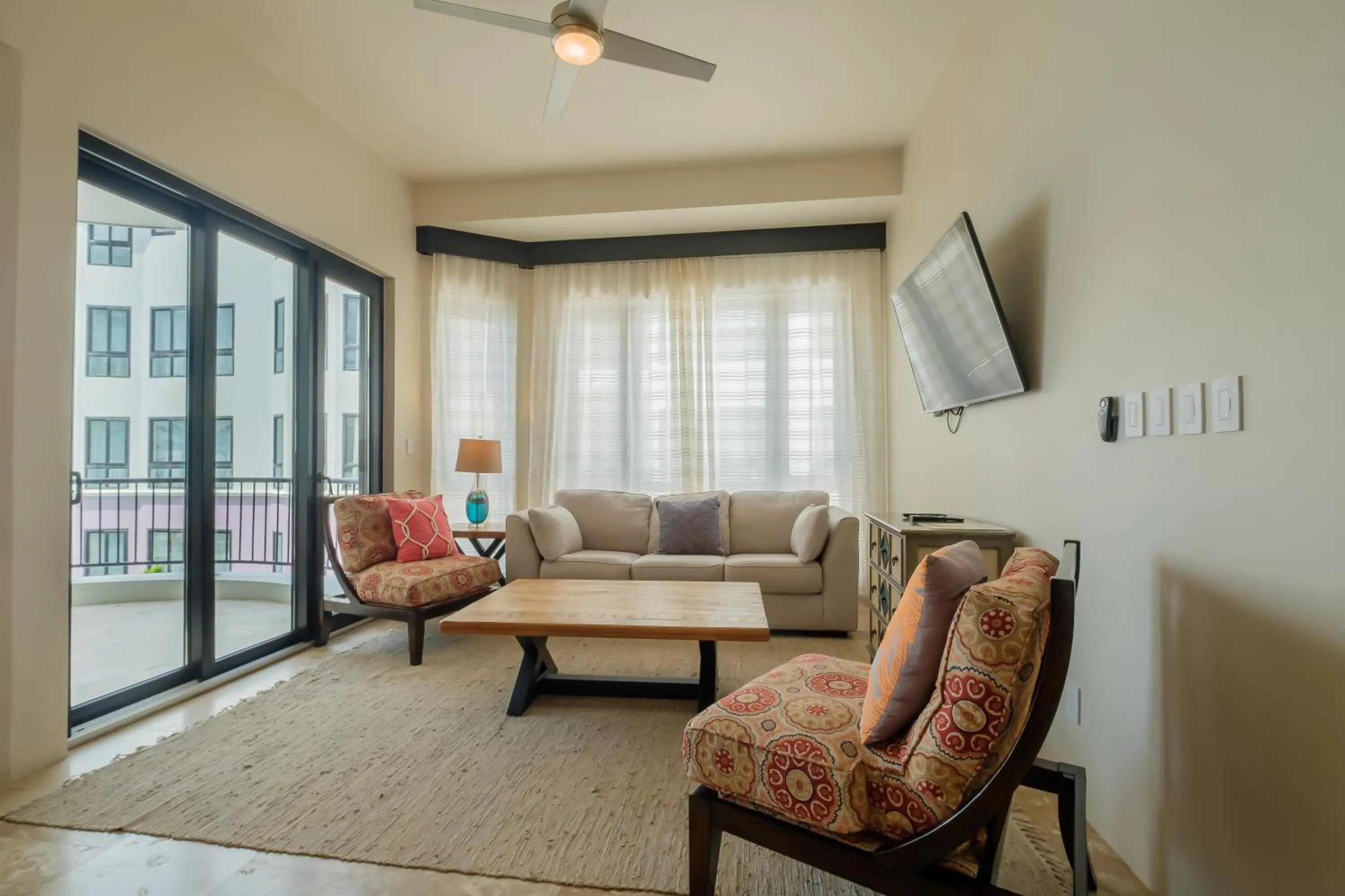 Living room in Diamante Beachfront Suites