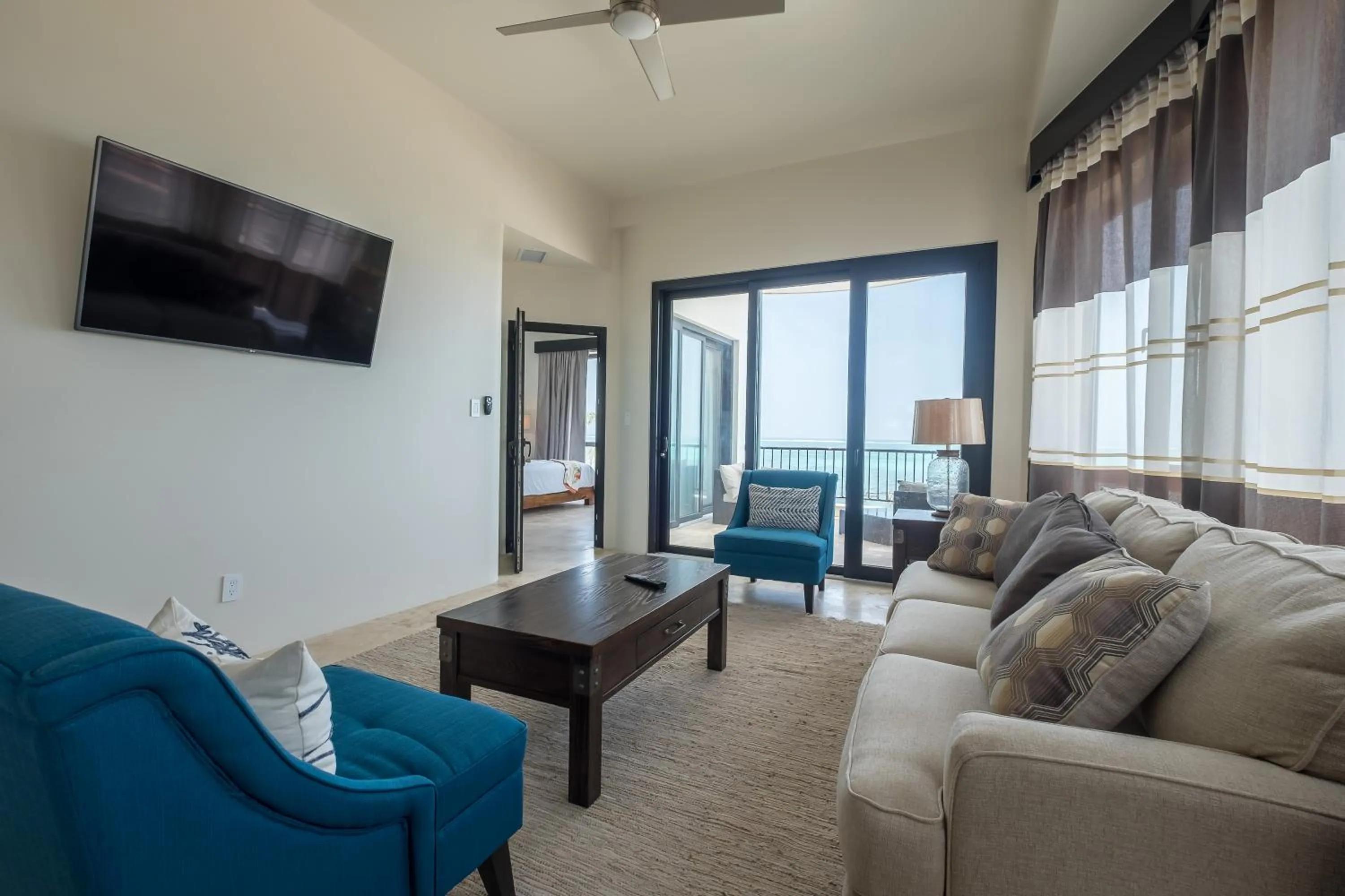 Living room in Diamante Beachfront Suites
