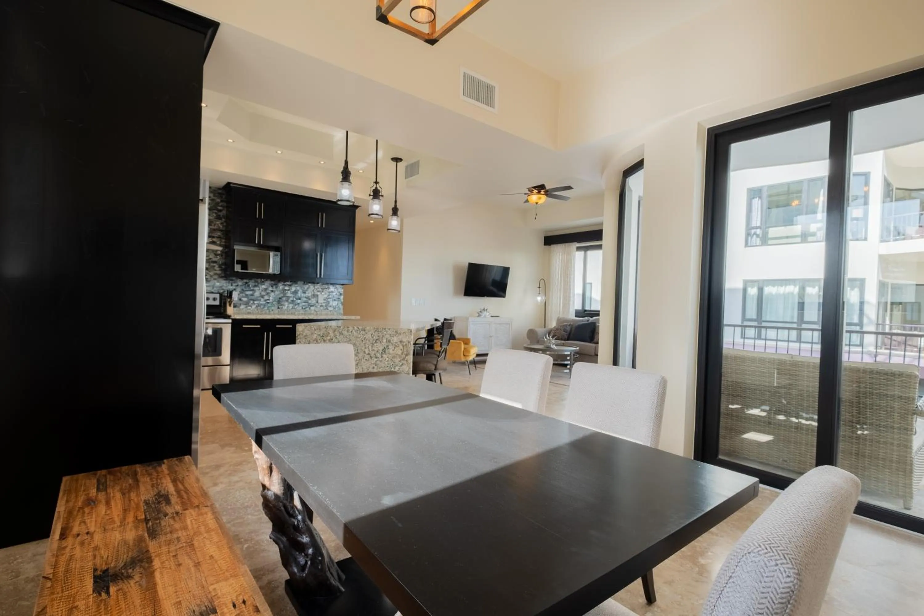 Dining area in Diamante Beachfront Suites