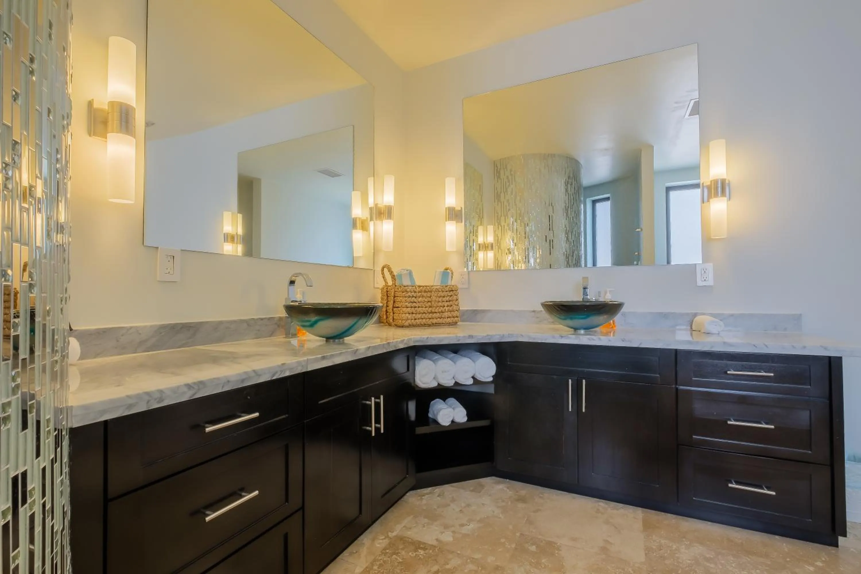 Bathroom in Diamante Beachfront Suites