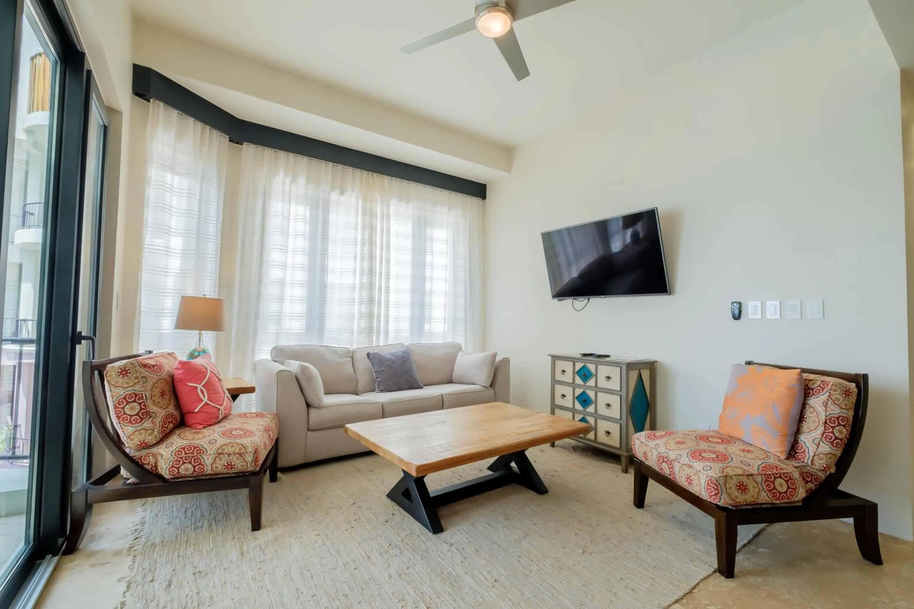 Living room in Diamante Beachfront Suites