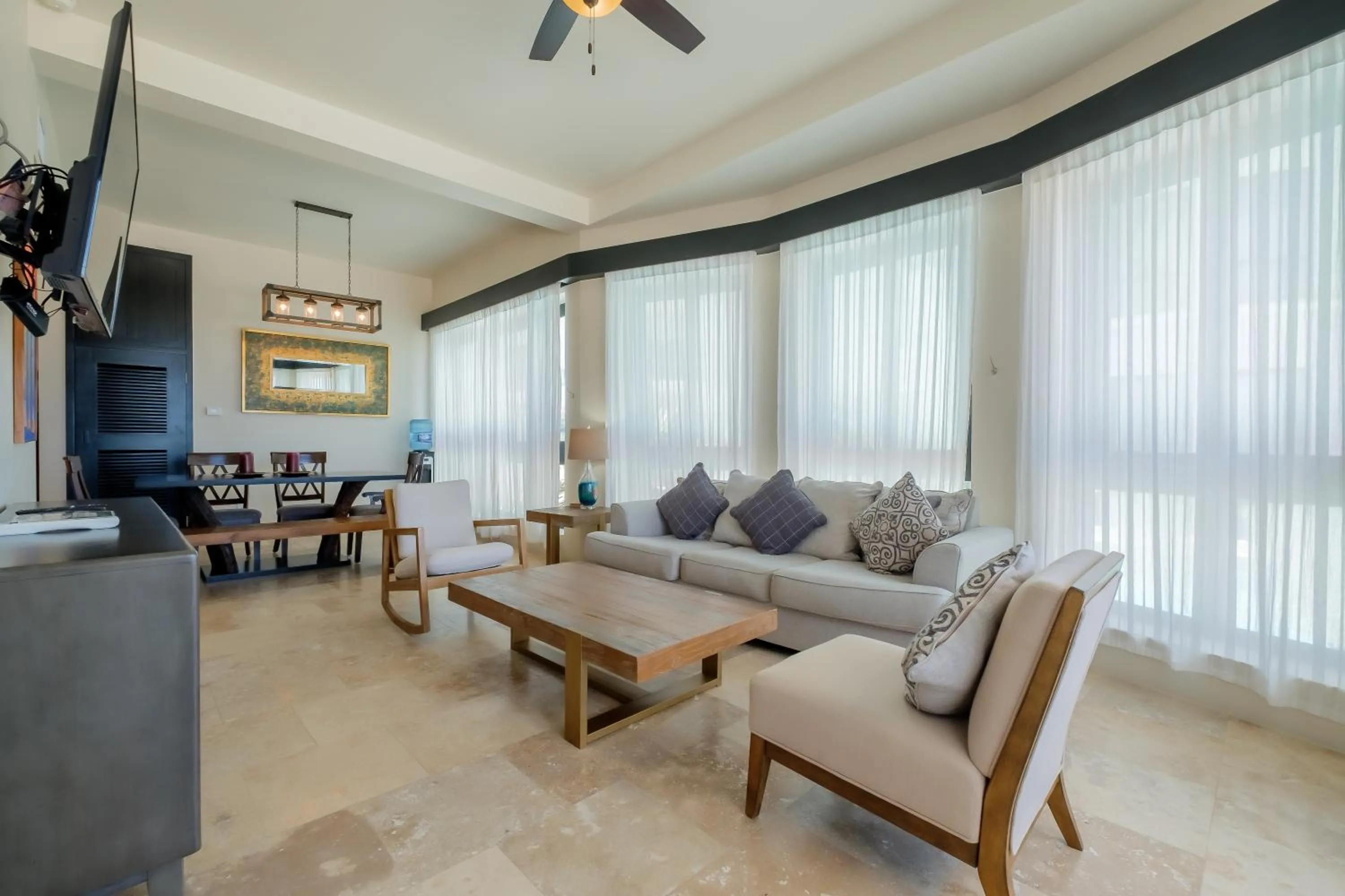Living room in Diamante Beachfront Suites