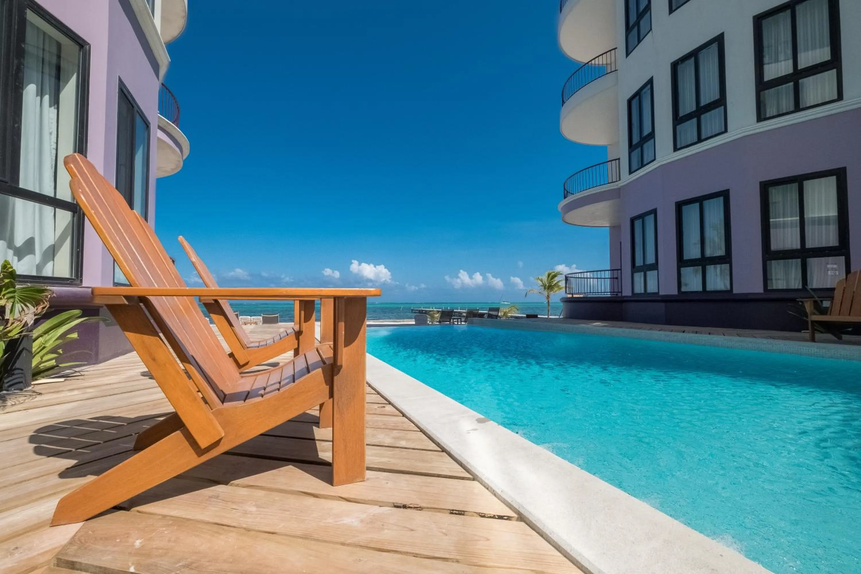 Swimming pool in Diamante Beachfront Suites