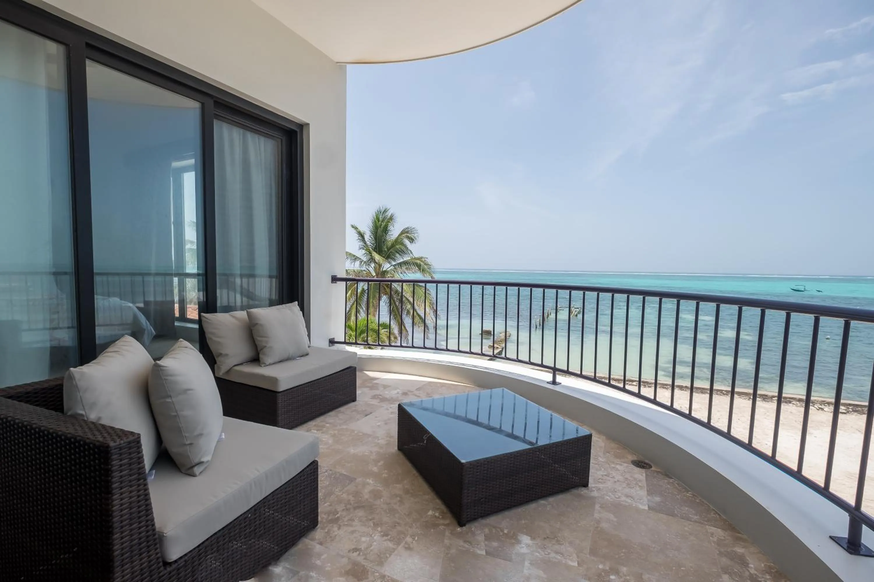 Balcony/Terrace in Diamante Beachfront Suites
