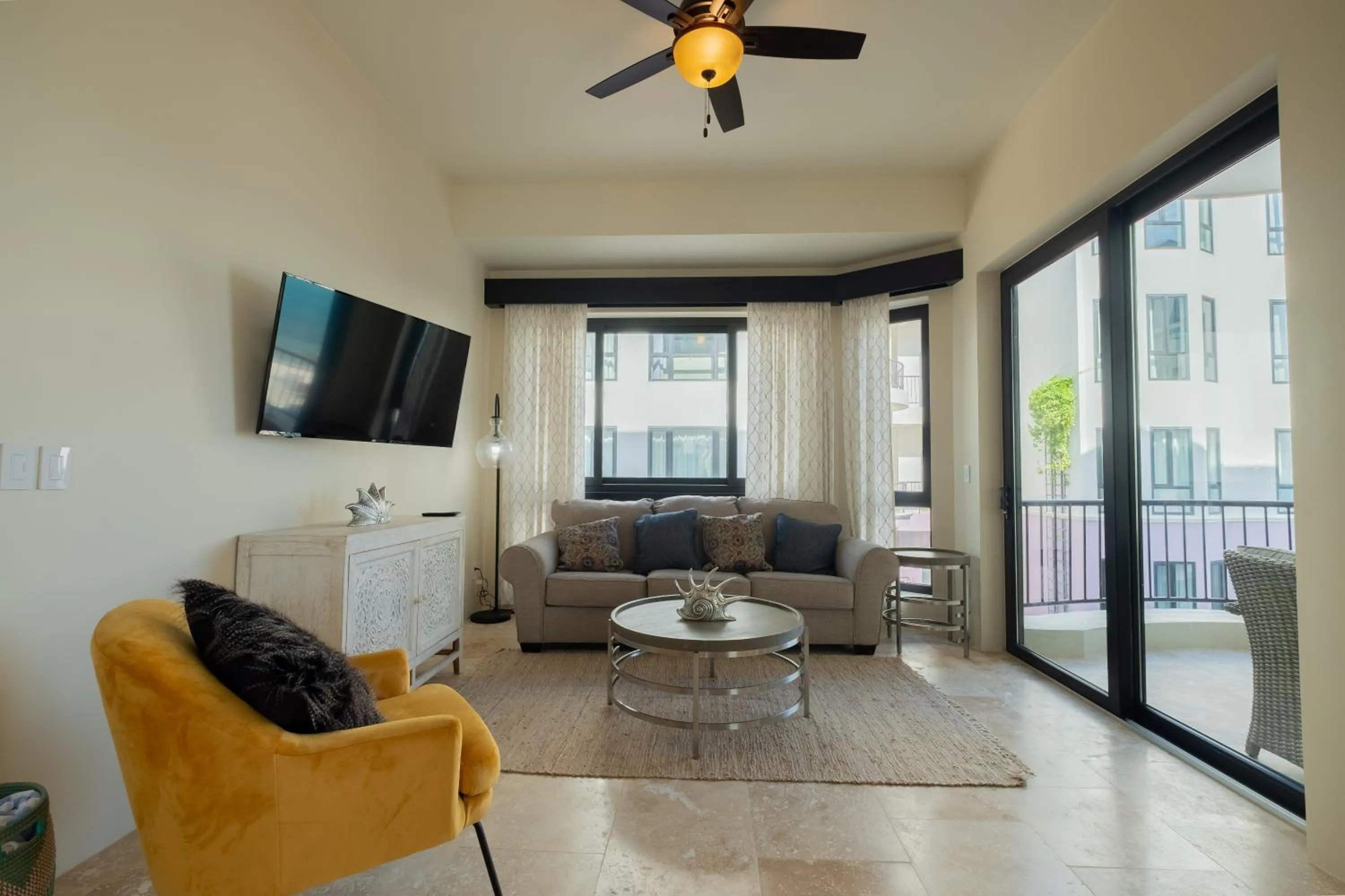Living room in Diamante Beachfront Suites
