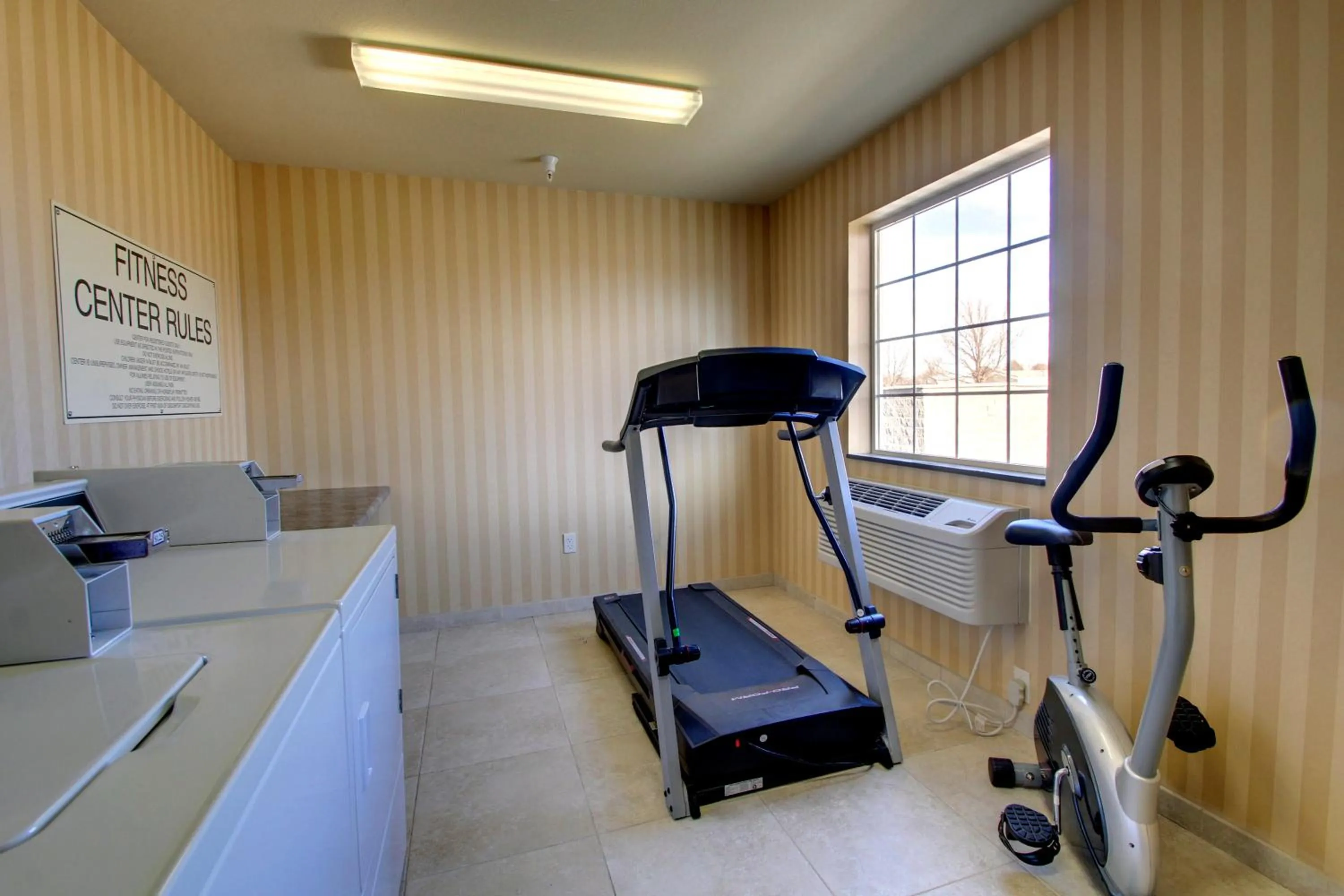 Fitness centre/facilities in Cobblestone Hotel - Wayne