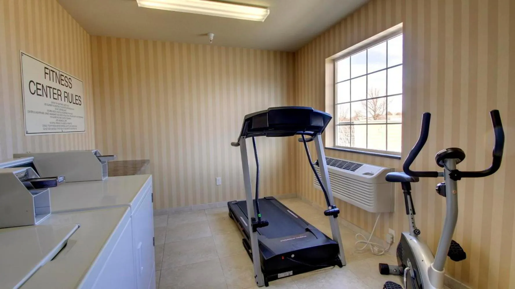 Fitness centre/facilities in Cobblestone Hotel - Wayne