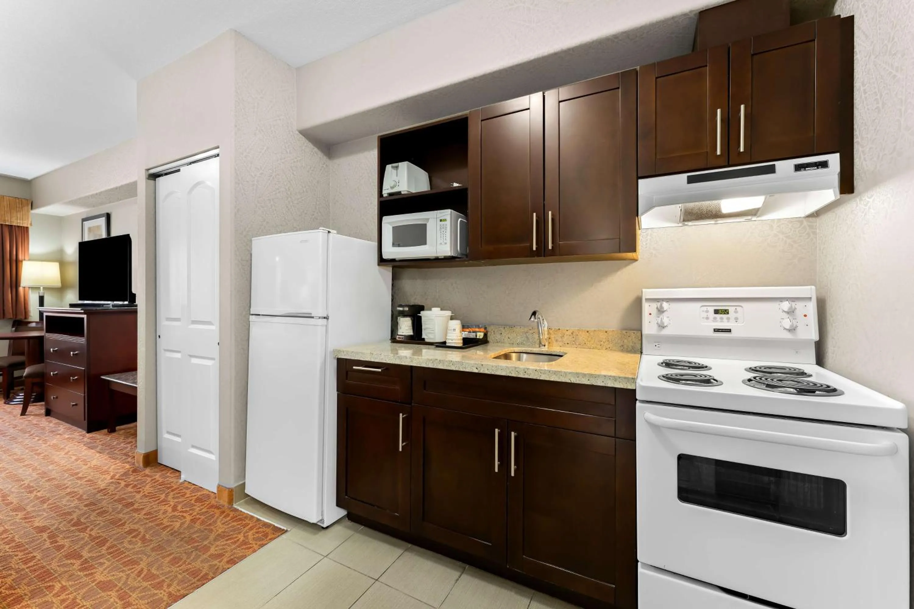 Bedroom in Best Western Williams Lake