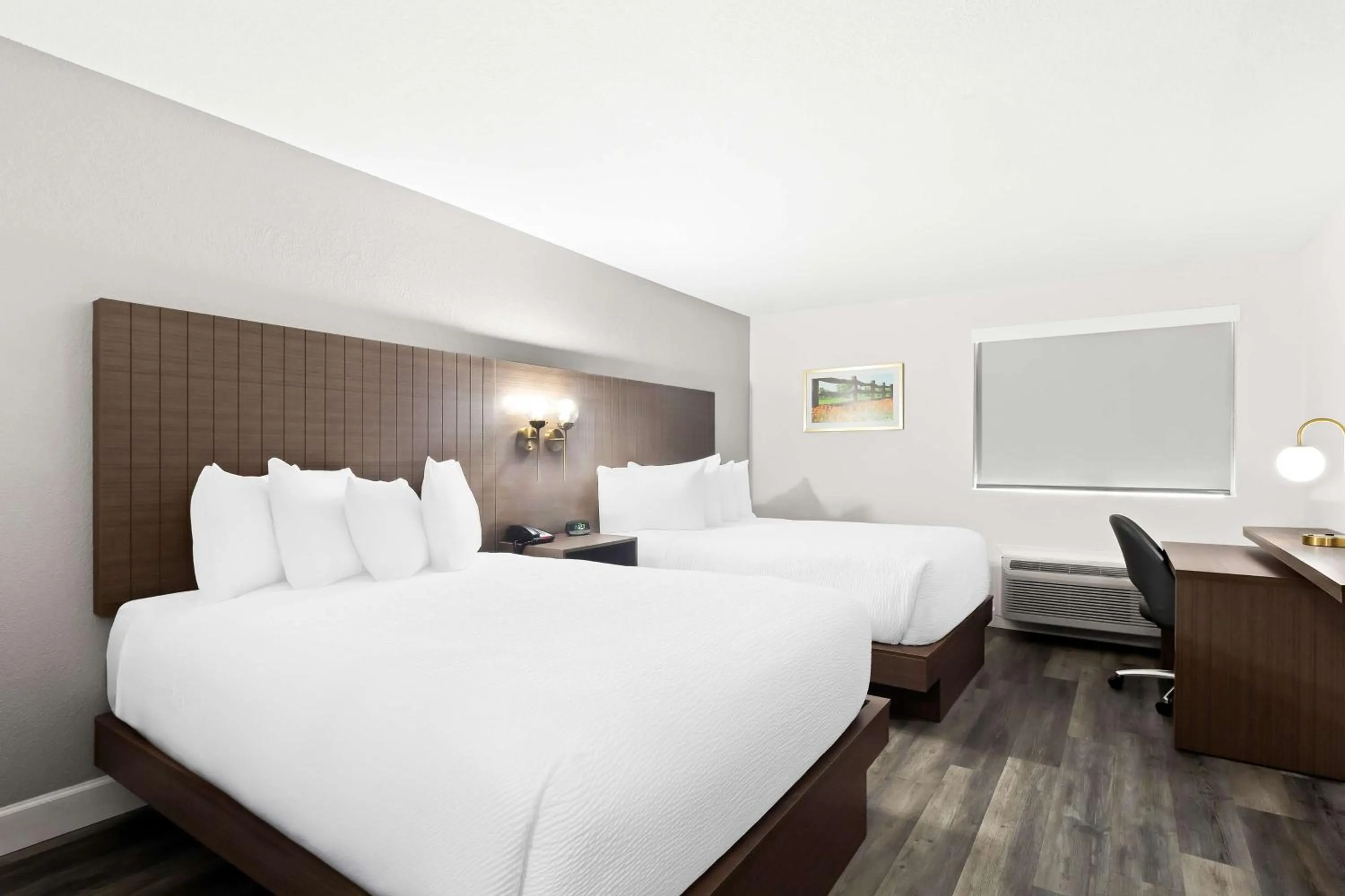 Bedroom, Bed in SureStay Hotel by Best Western Groves