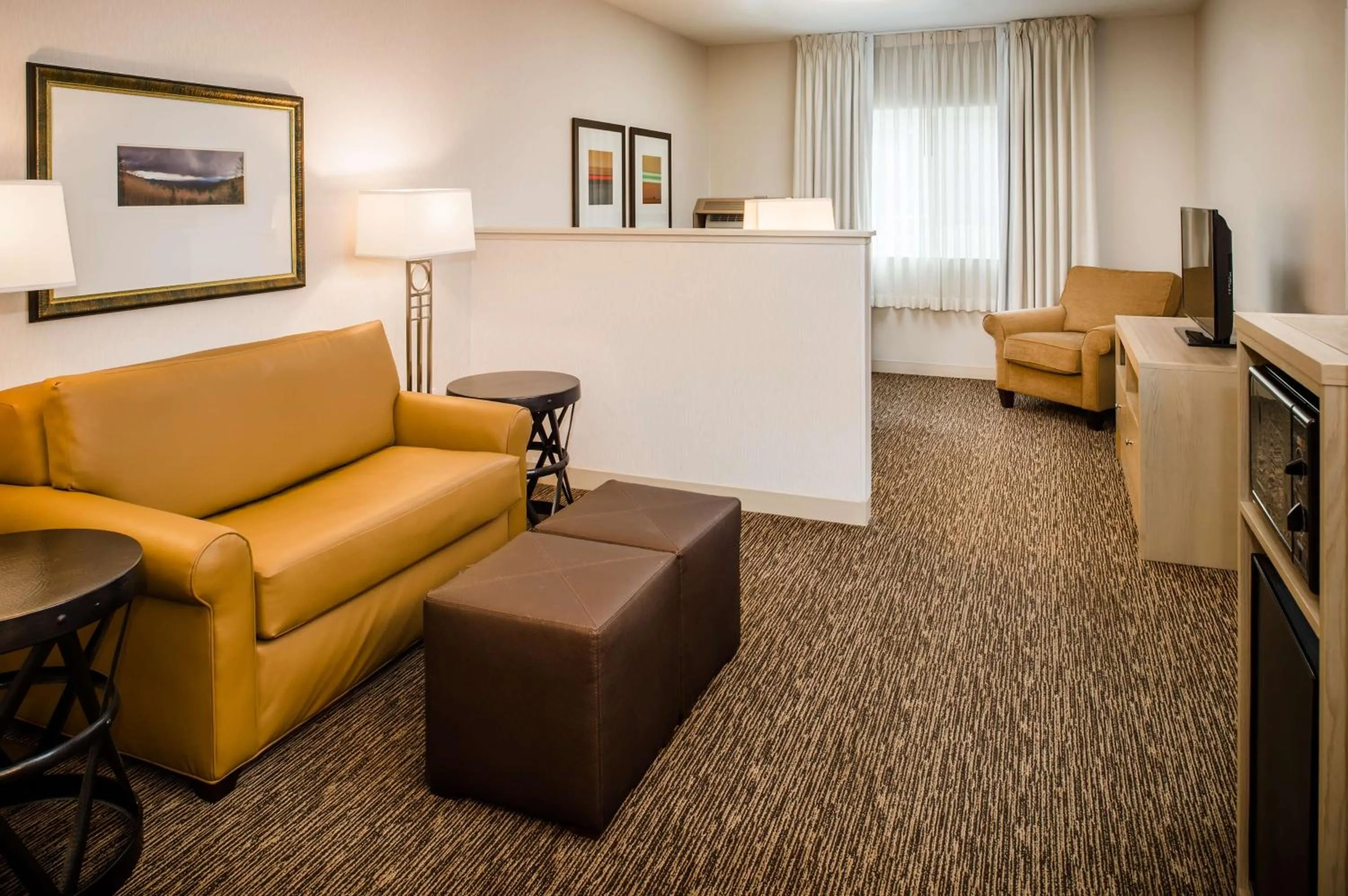 Living room in DoubleTree by Hilton Olympia