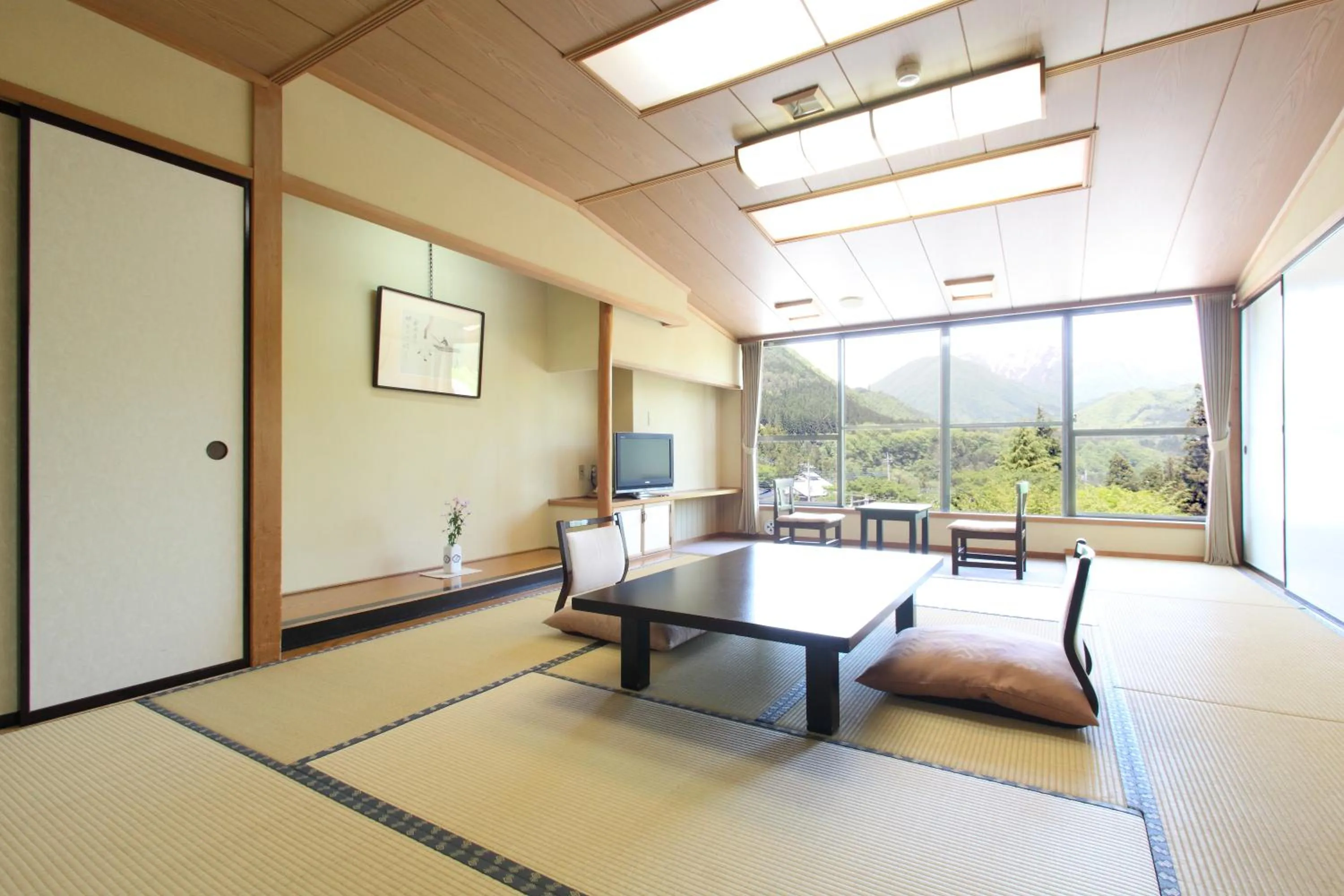 Photo of the whole room in Sarugakyo Hotel