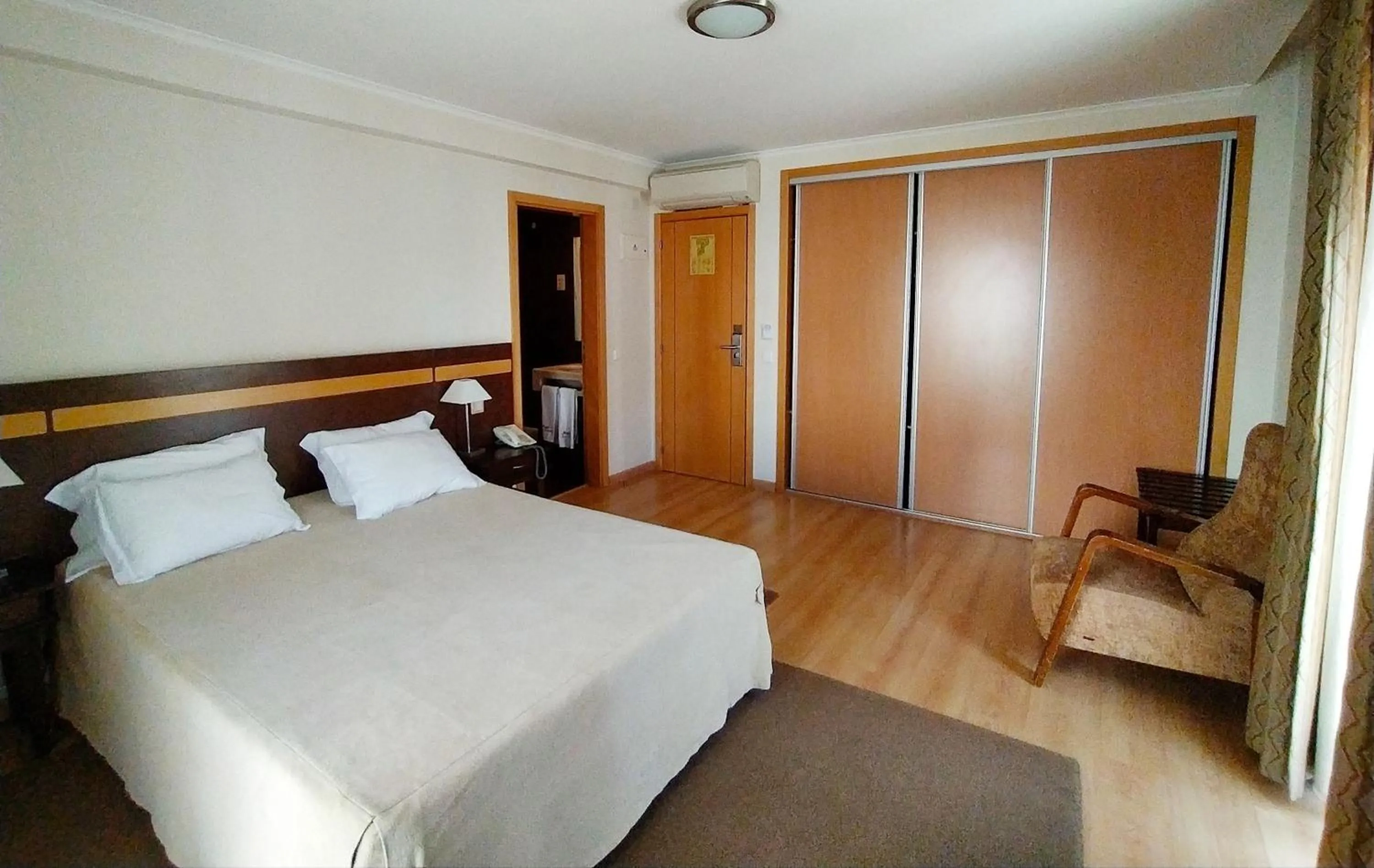 Photo of the whole room in Hotel Santo Condestavel