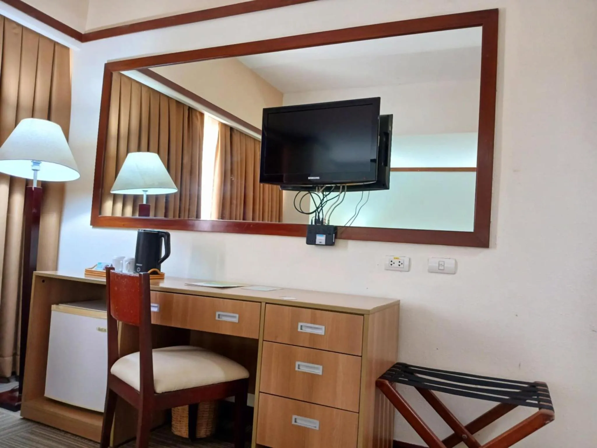 TV and multimedia in Dohera Hotel
