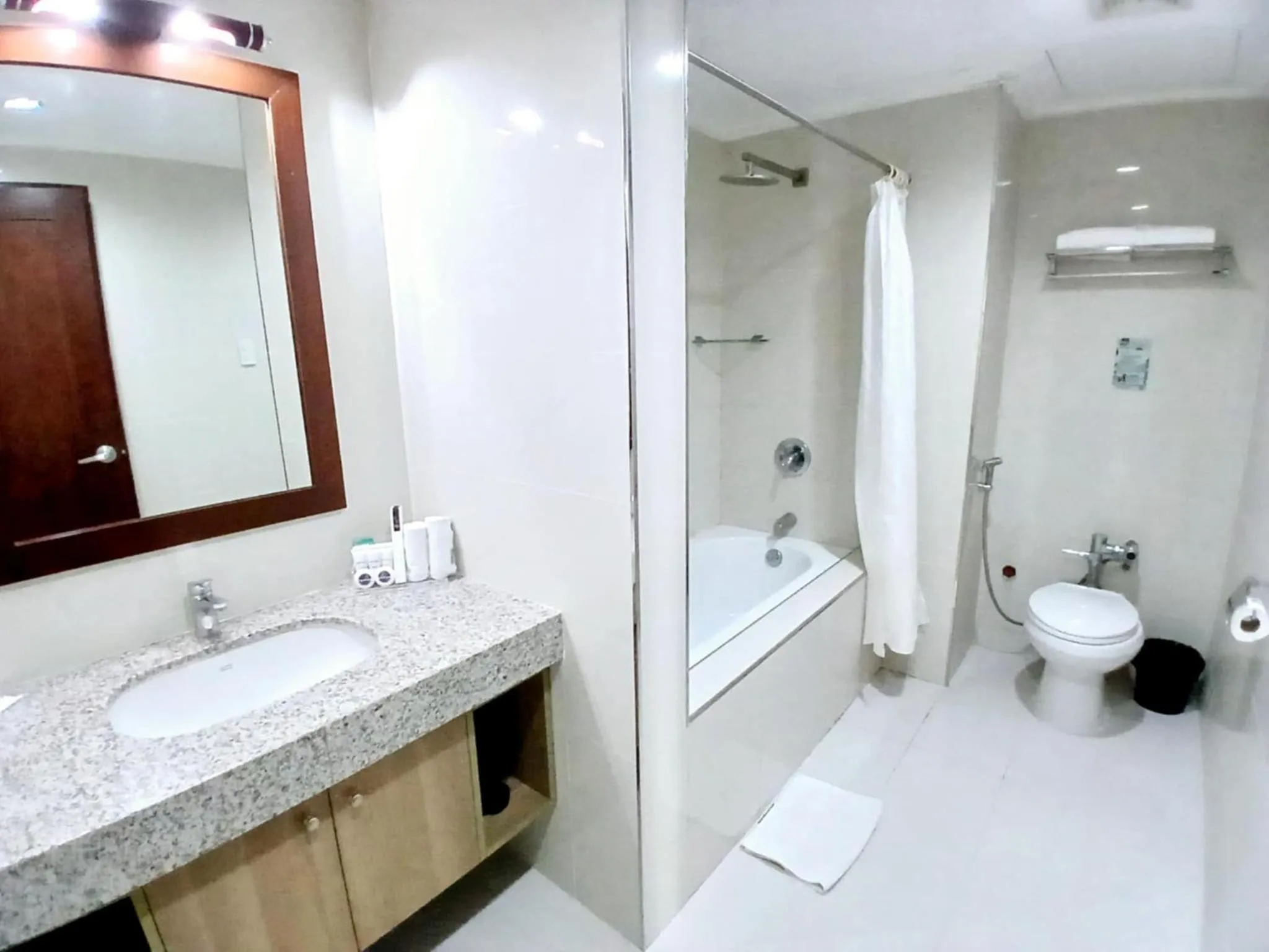 Shower in Dohera Hotel