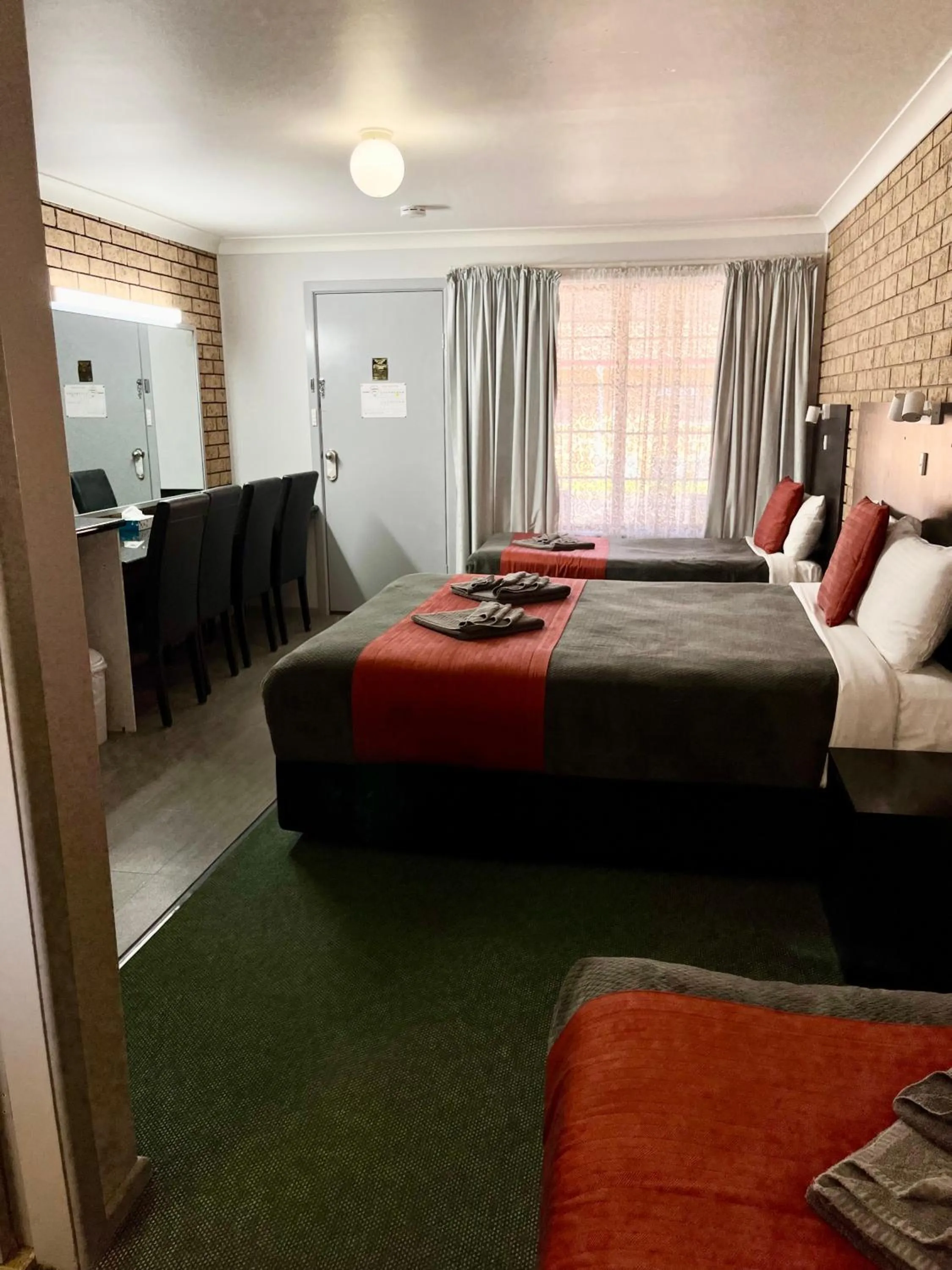 Bed in Gilgandra Motel