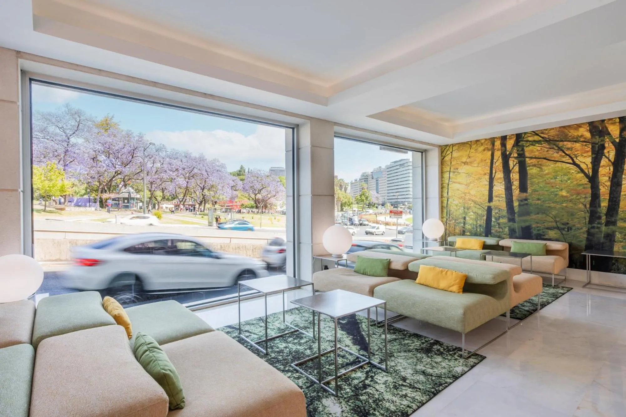 Seating area in HF Fénix Garden
