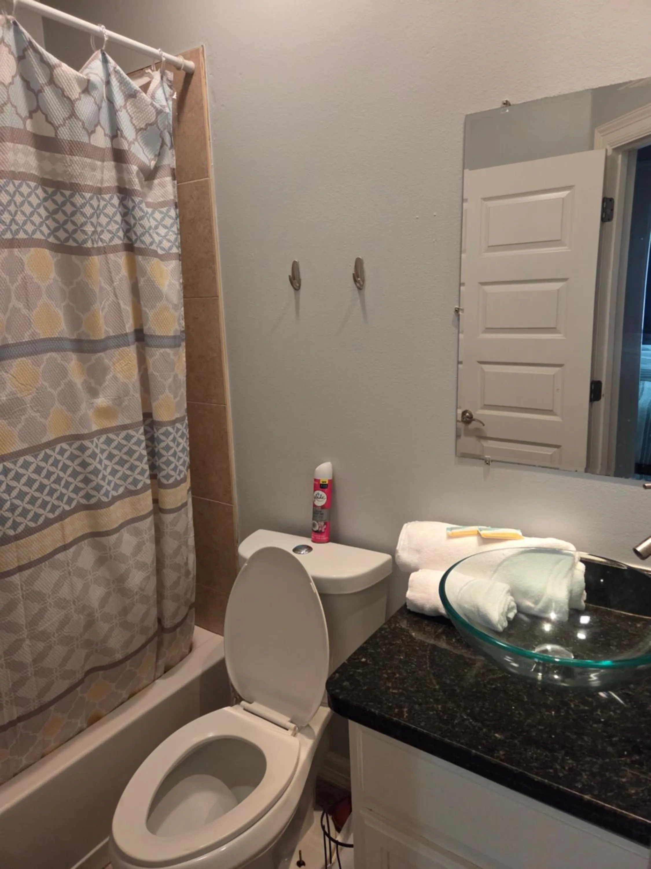 107 Pike on Oceanside