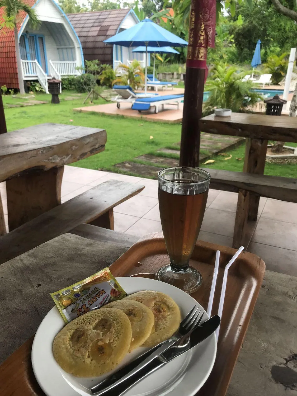 Breakfast in Megaland Bungalow
