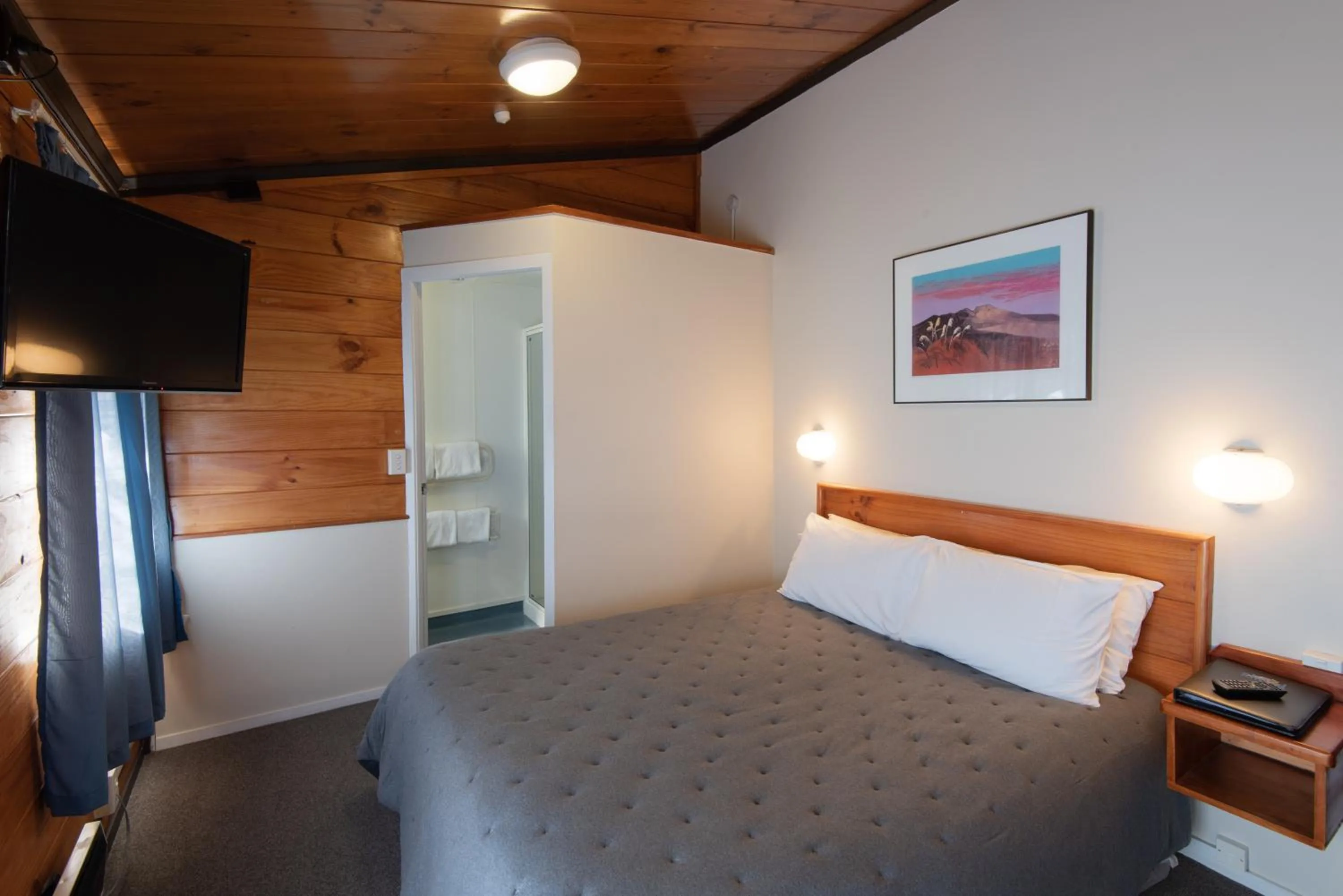 Bed in Skotel Alpine Resort