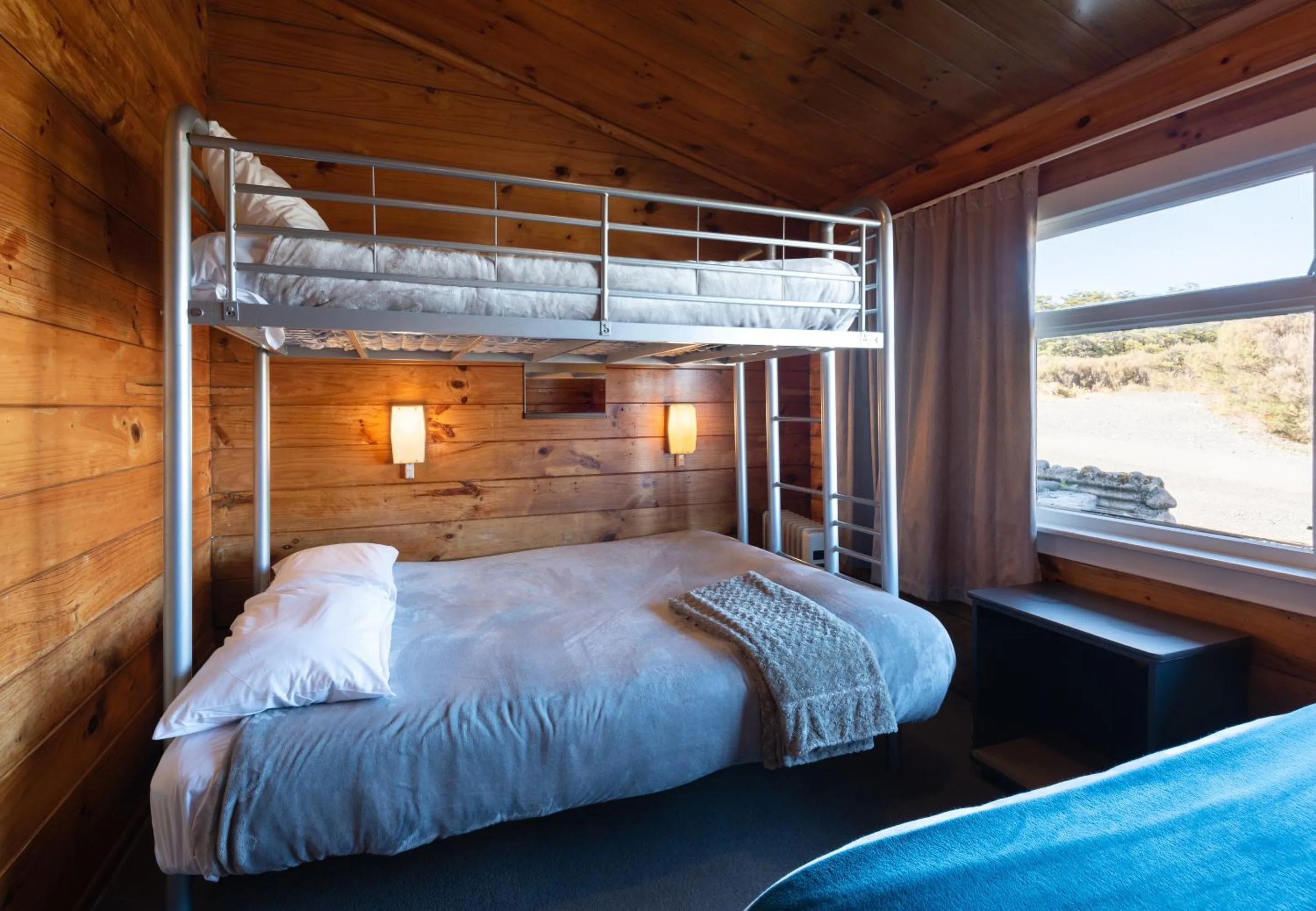 Photo of the whole room, Bed in Skotel Alpine Resort