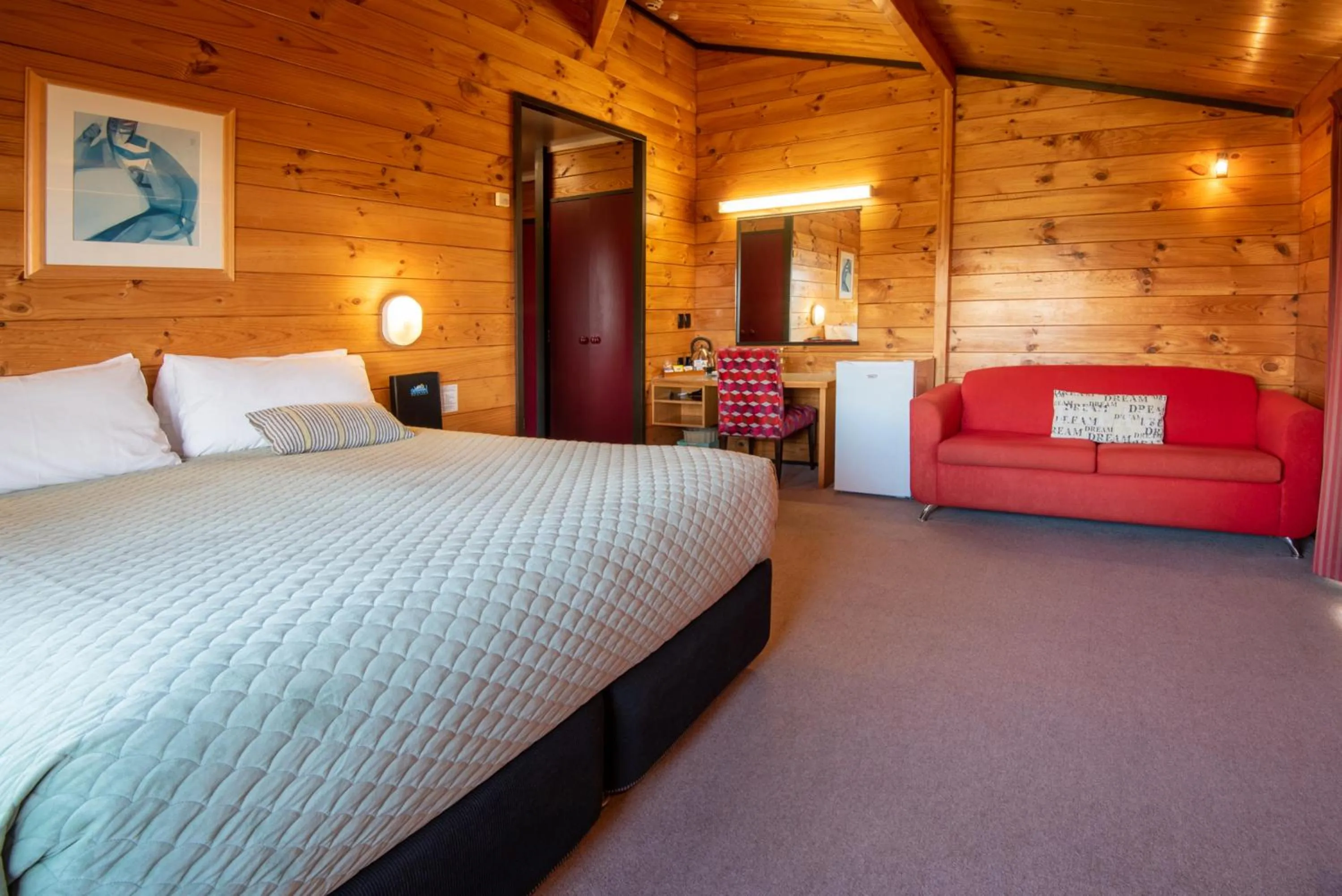 Bed in Skotel Alpine Resort